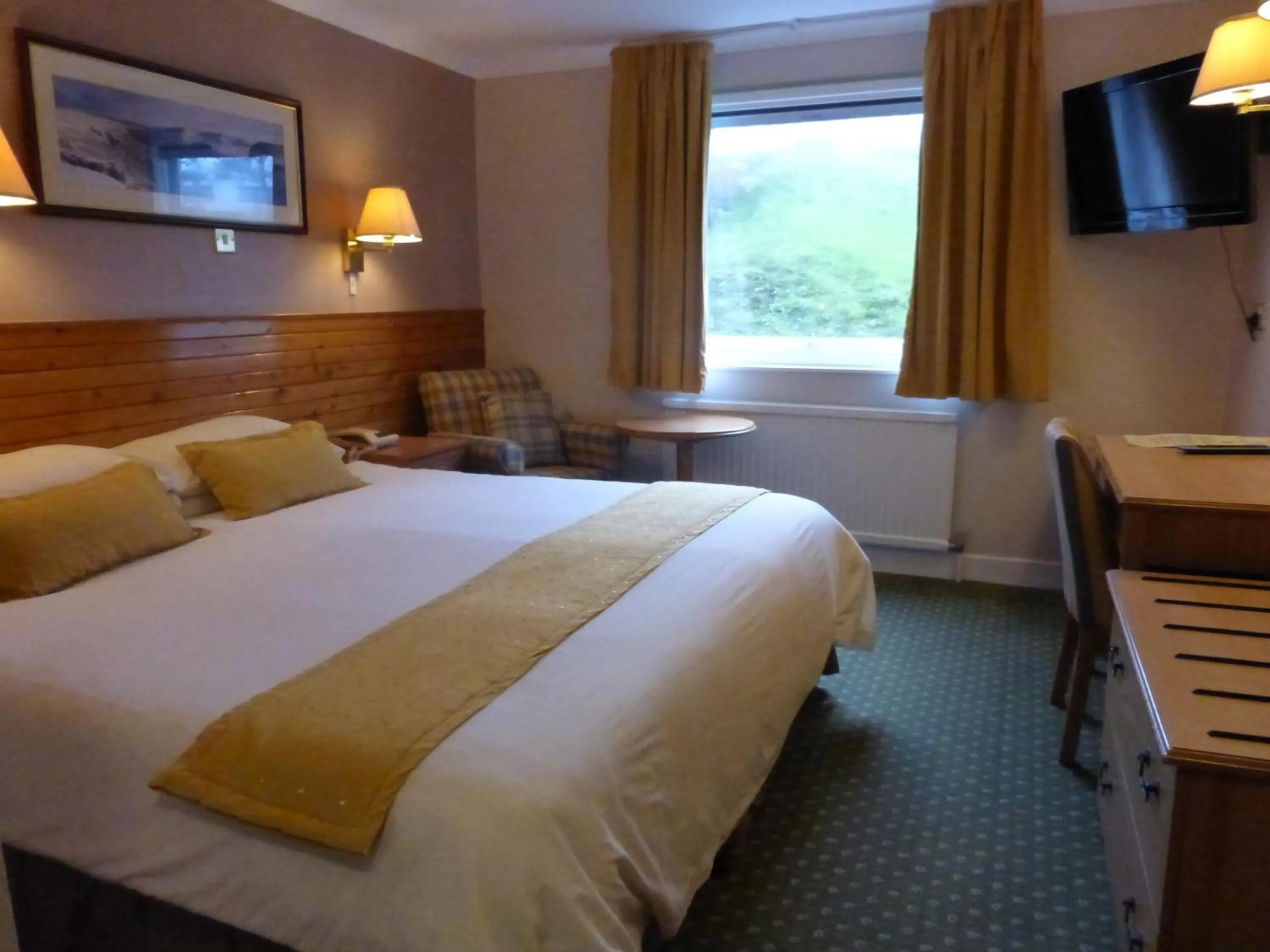 Bedroom, Bed in Norseman Hotel