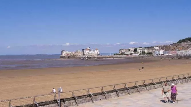 Beach in Cabot Court Hotel Wetherspoon