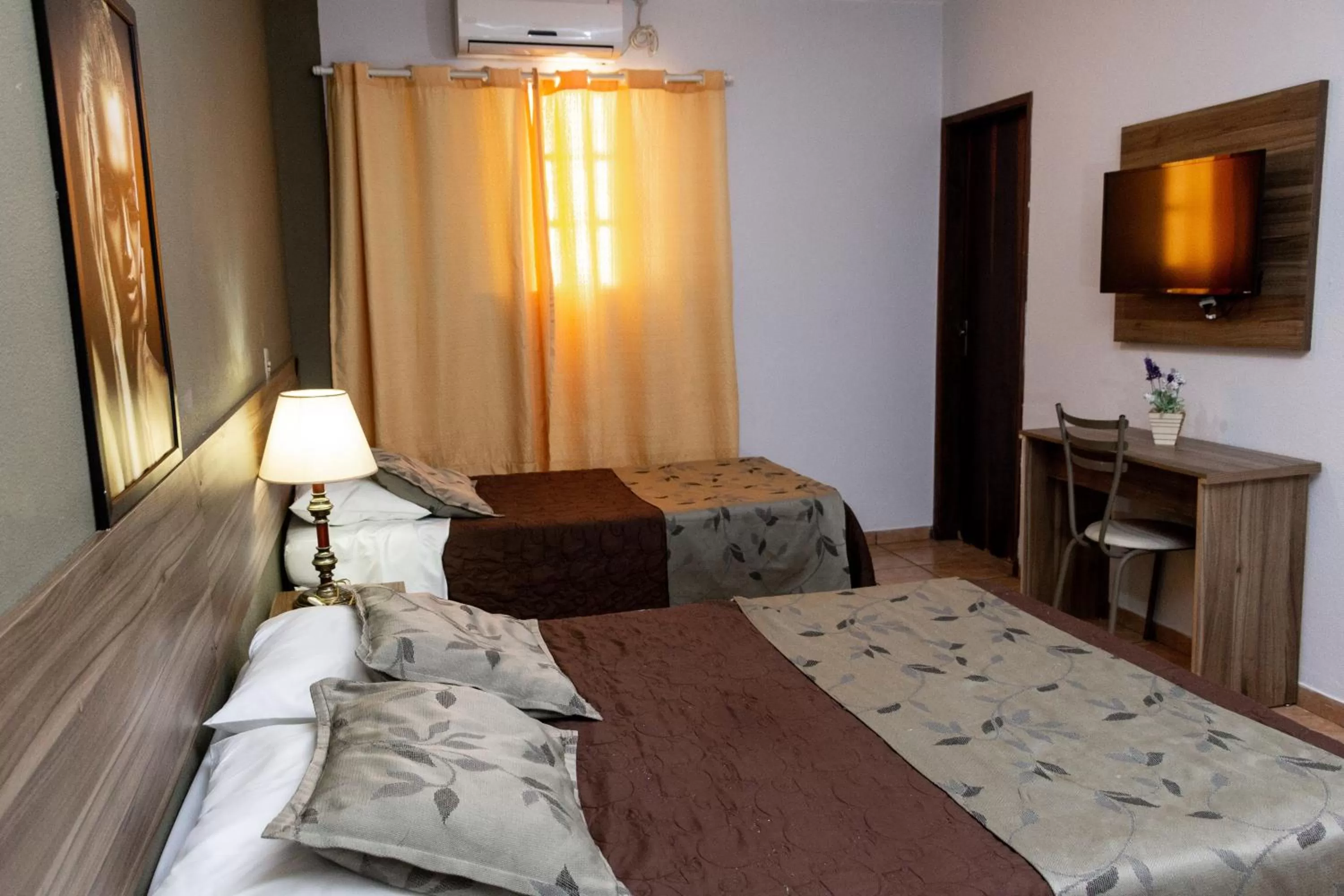 Photo of the whole room, Bed in Hotel Alfa de Bauru Ltda