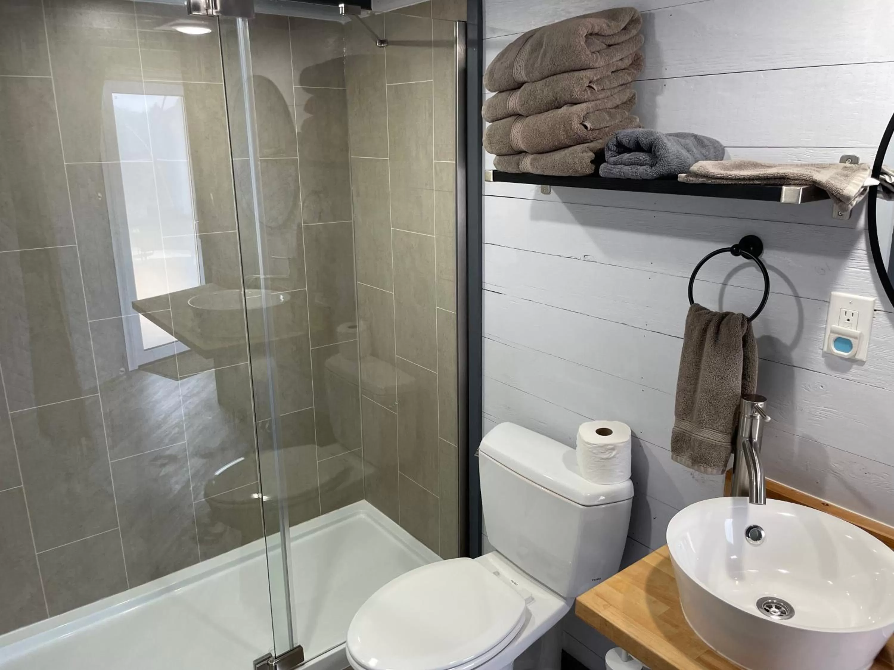 Shower, Bathroom in Canyon Rim Domes - A Luxury Glamping Experience!!