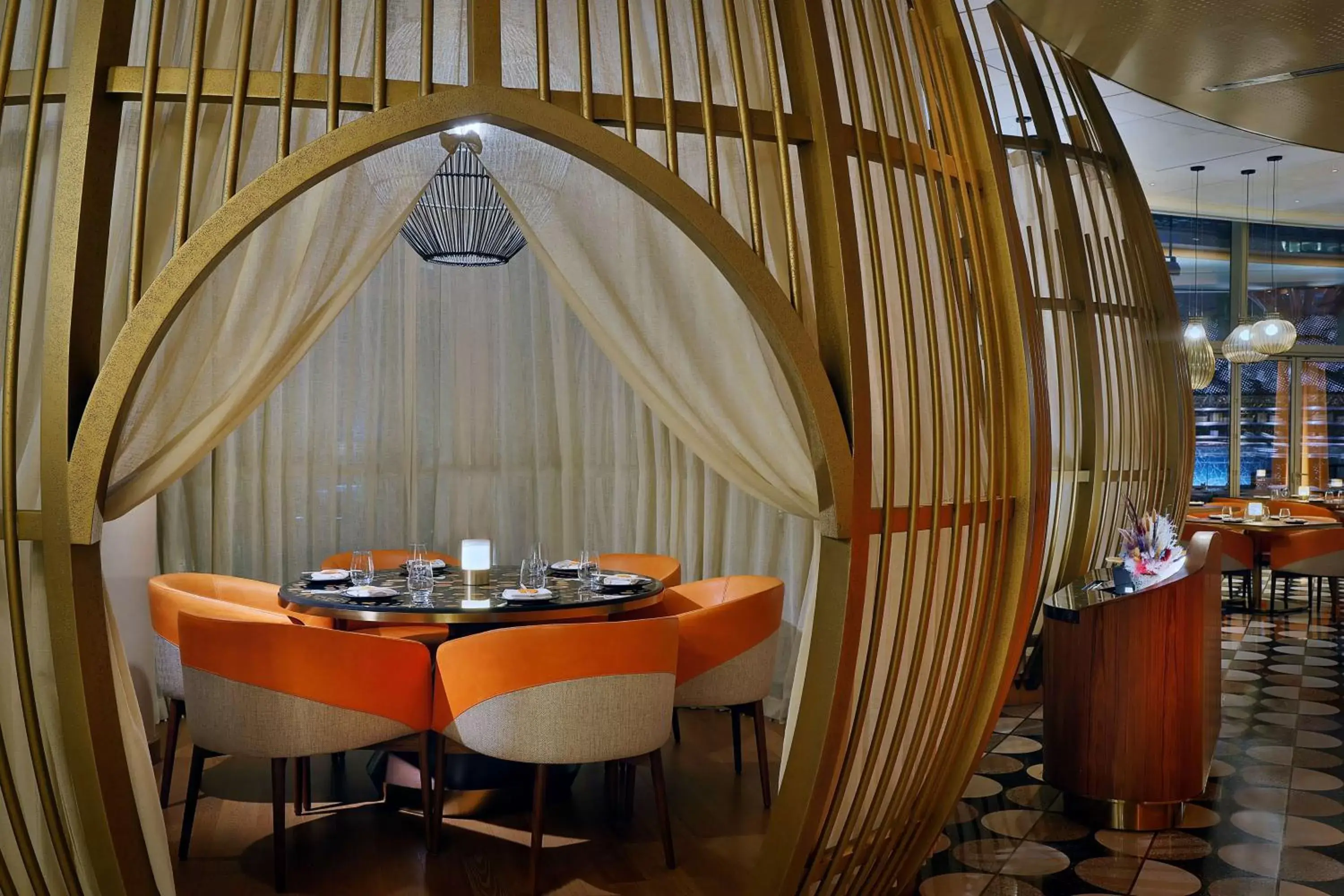 Lounge or bar, Restaurant/Places to Eat in Waldorf Astoria Lusail, Doha