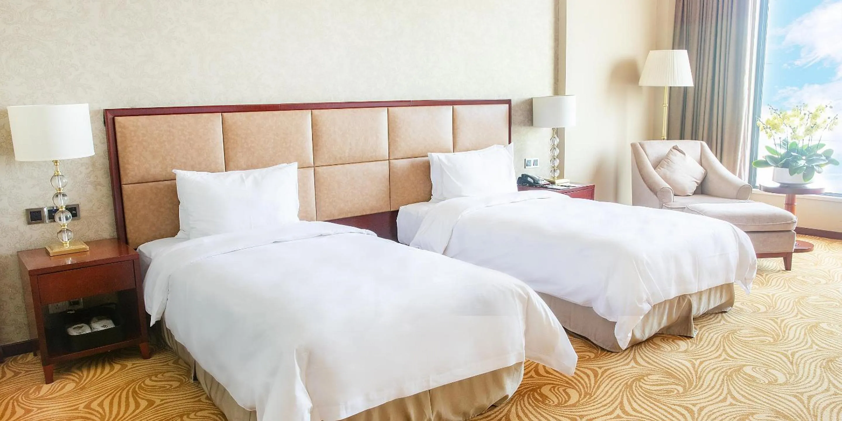 Bed in Holiday Inn Foshan Nanhai Central by IHG