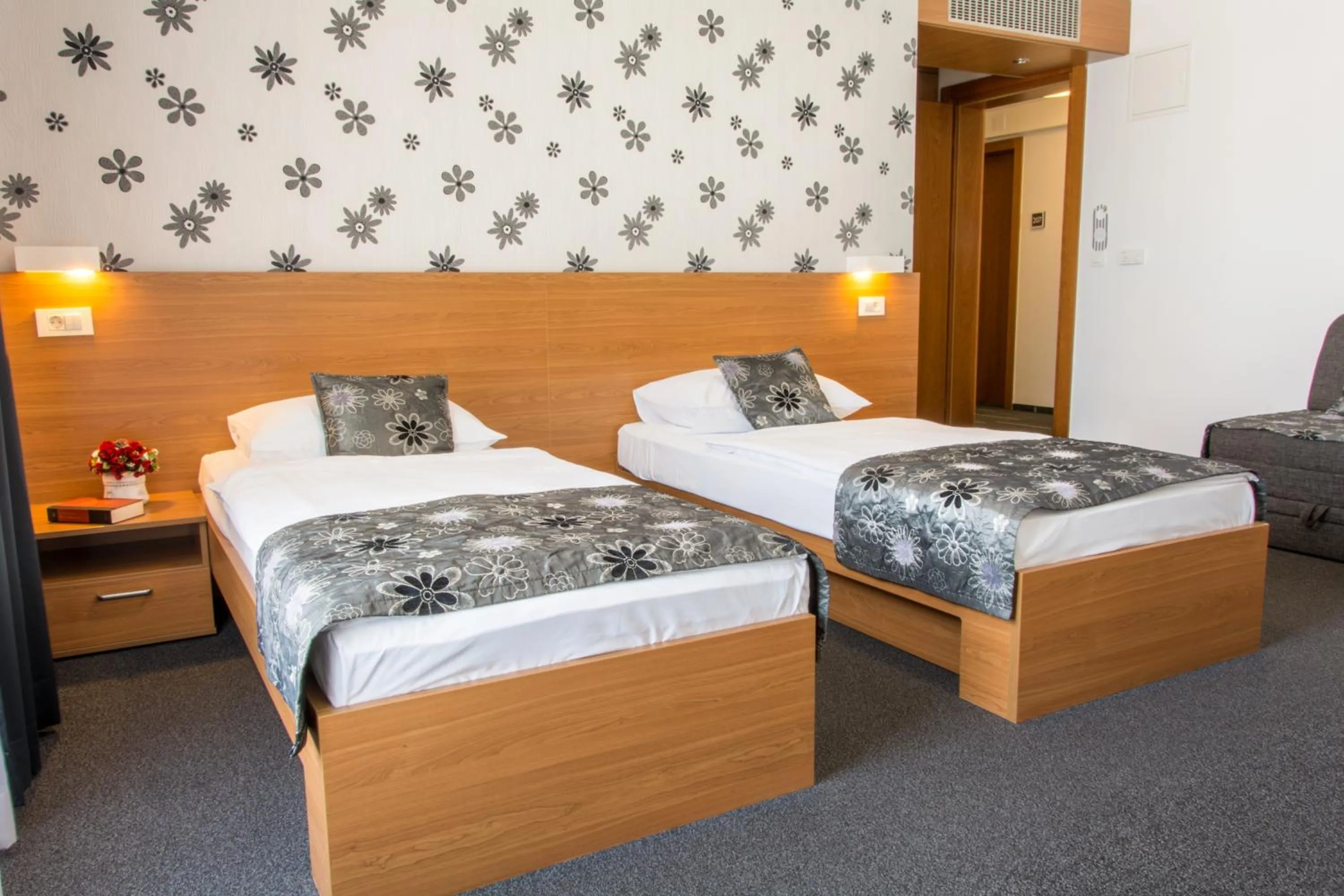 Bedroom, Bed in Hotel Delminivm