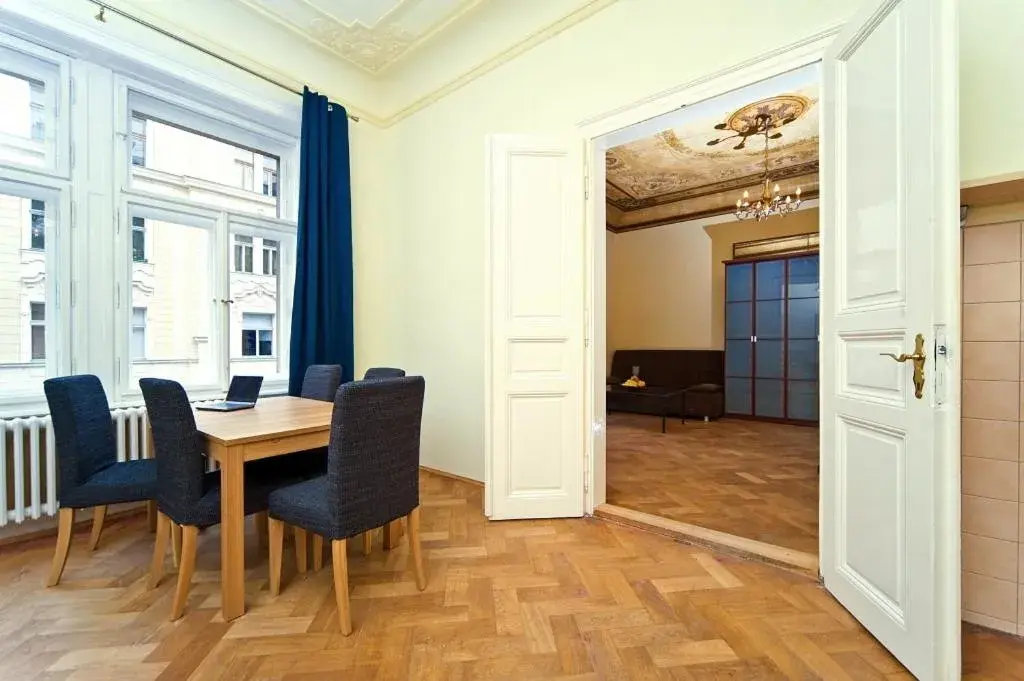 Living room, Dining Area in Old Town - Dusni Apartments