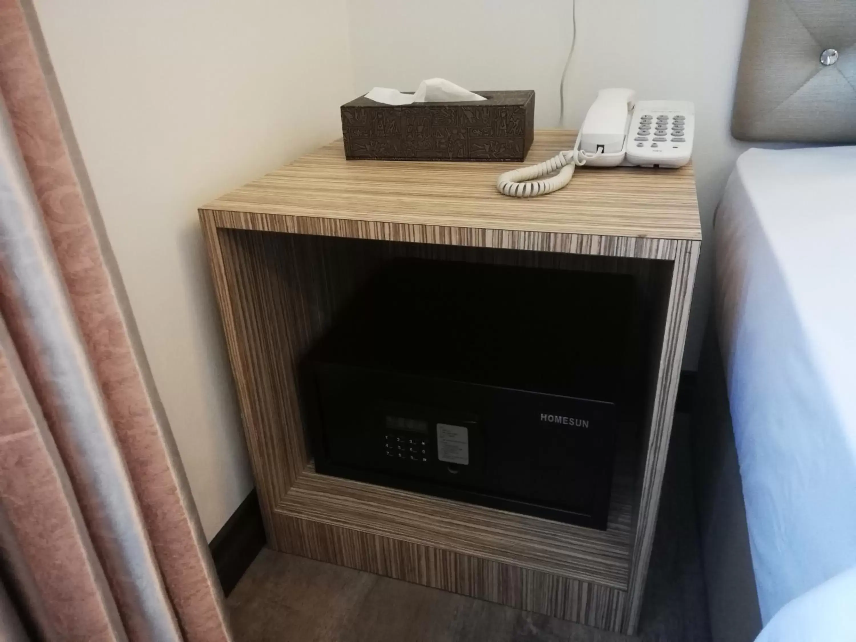 TV/Entertainment Center in Ease Hotel