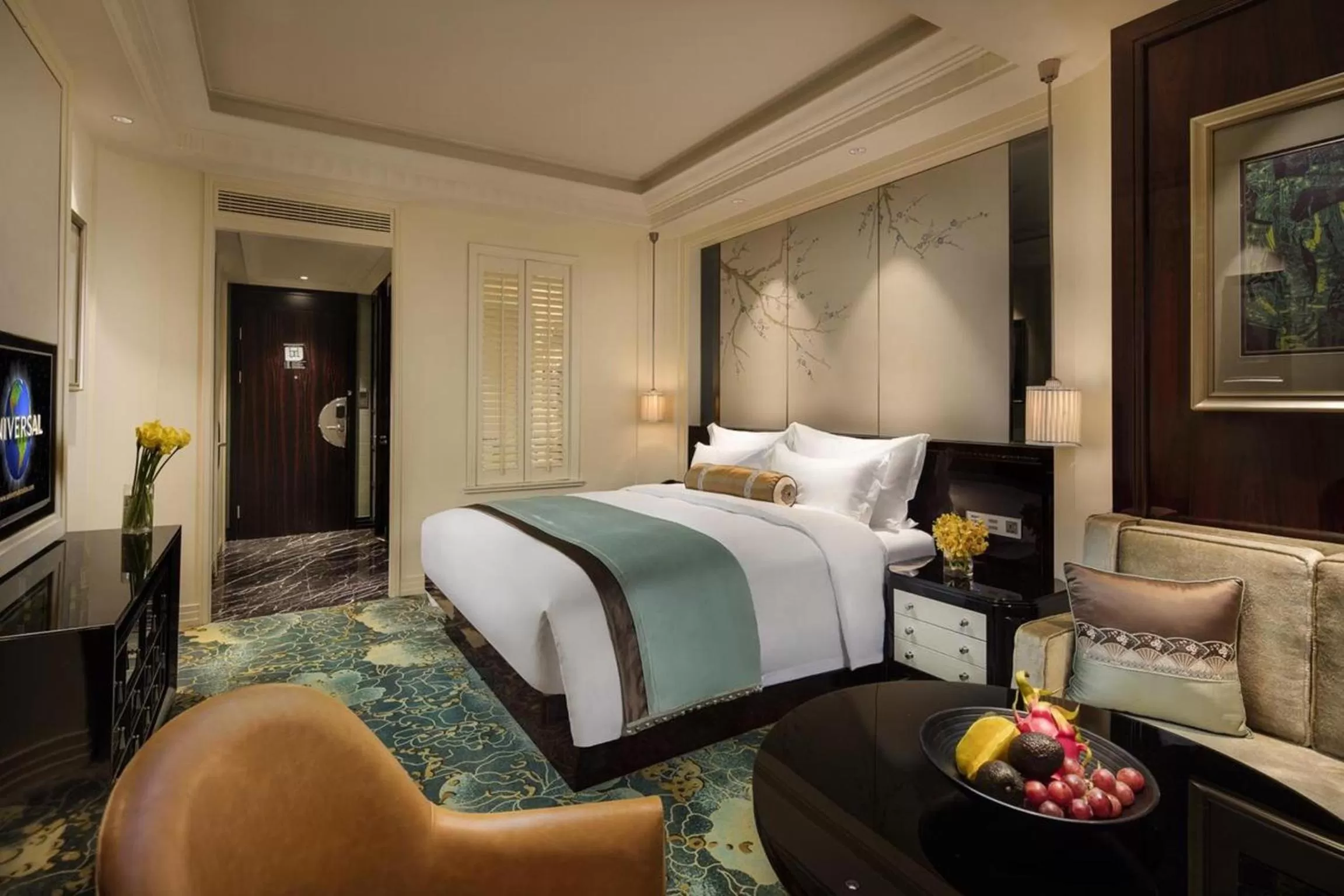 Photo of the whole room, Bed in The Pury Hotel