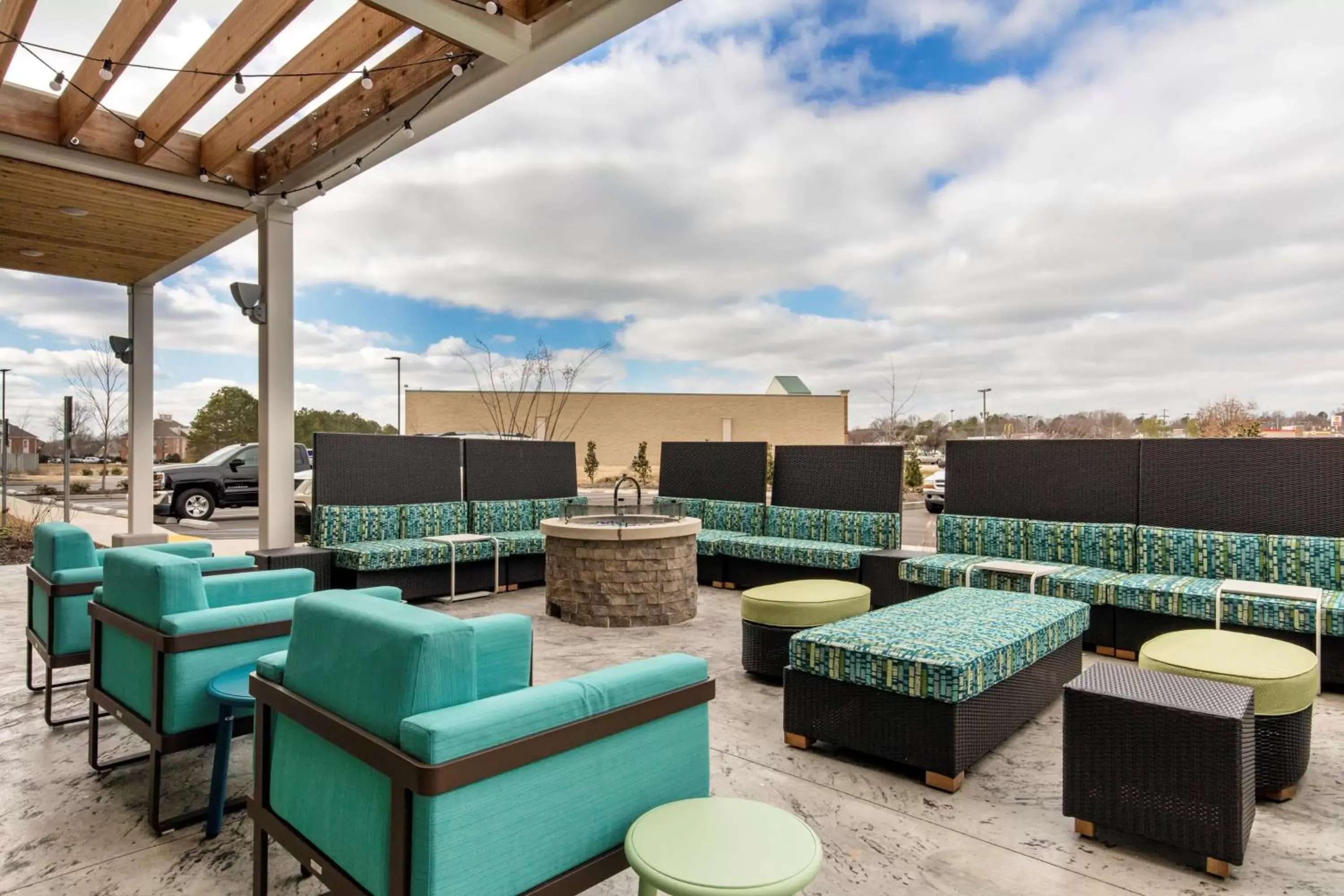 Patio in Home2 Suites By Hilton Olive Branch