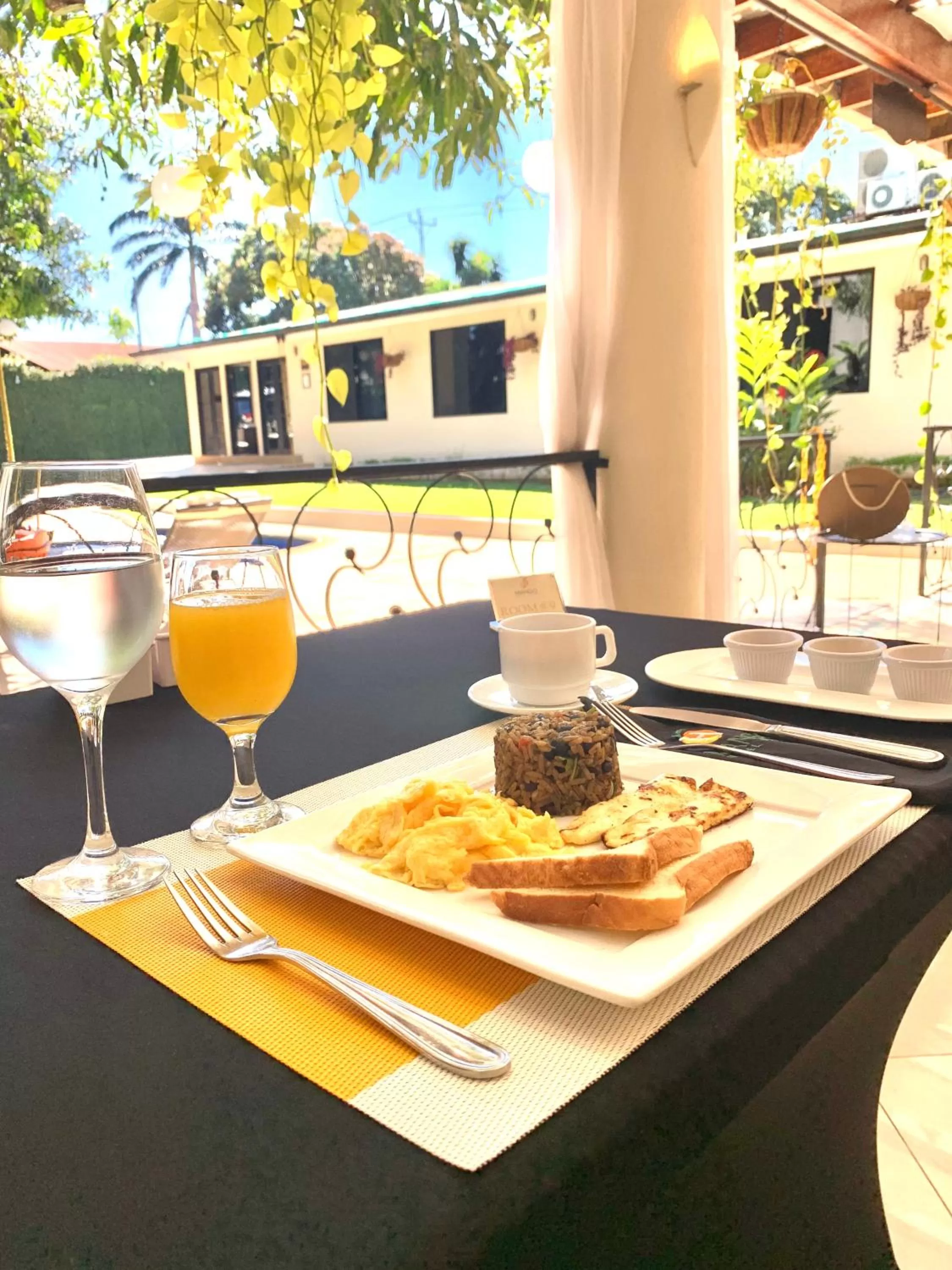 Breakfast in Hotel Mango Airport