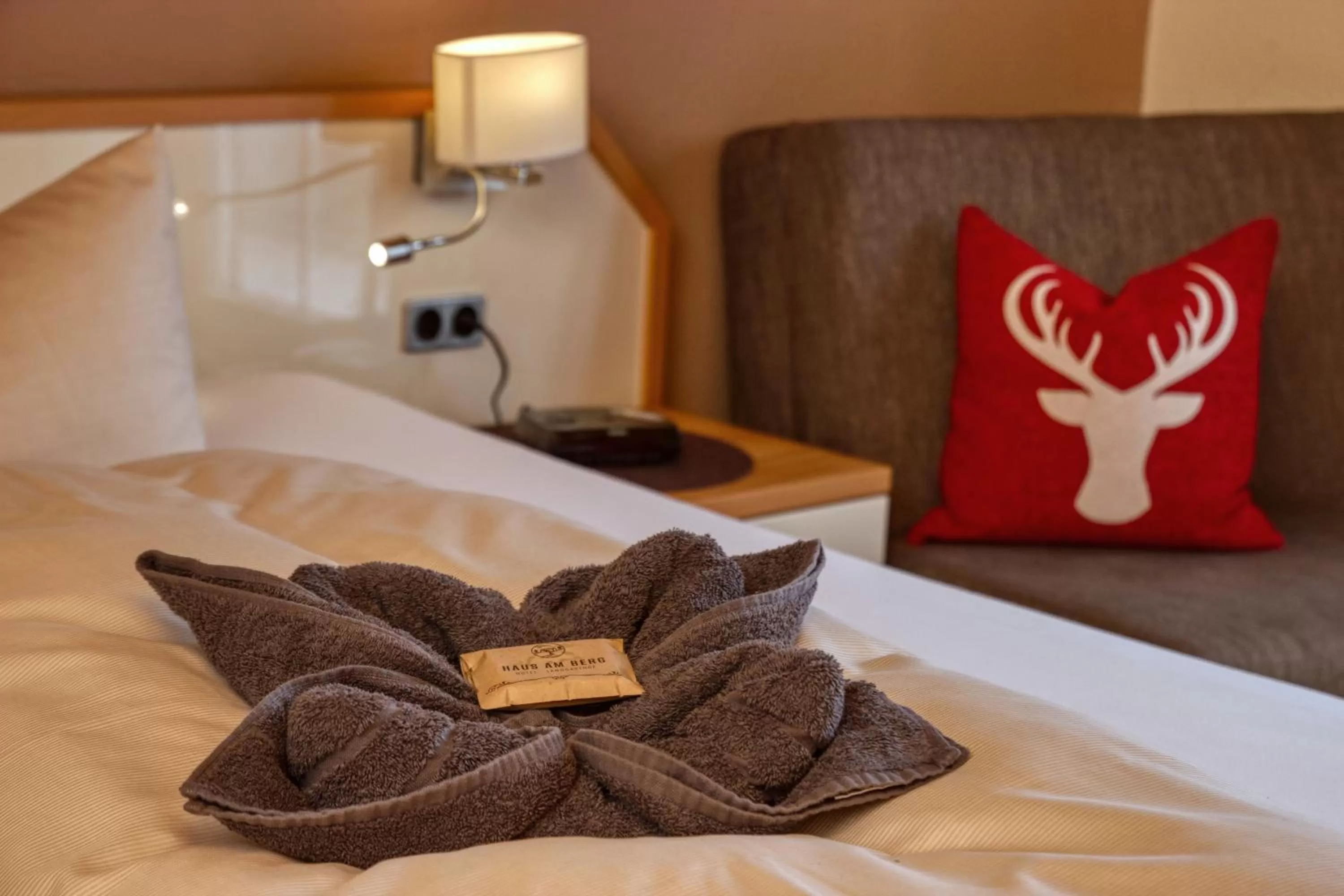 Photo of the whole room, Bed in Hotel "Haus am Berg"