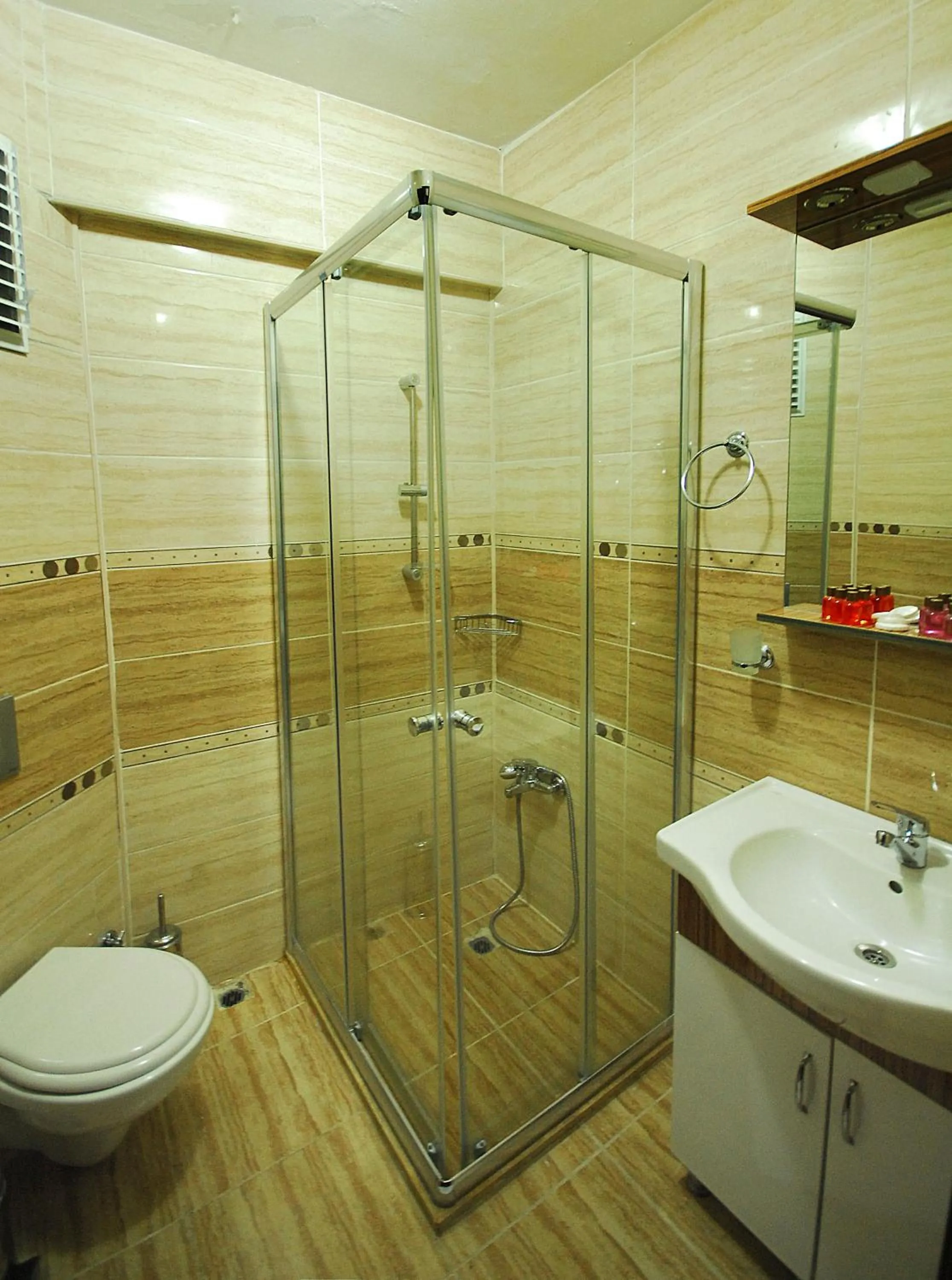 Bathroom in Comfort Hotel Taksim