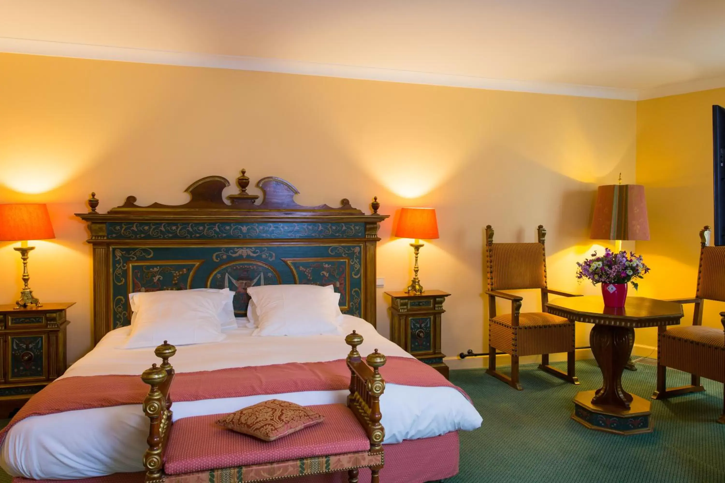 Bed in Hôtel & Spa Greuze