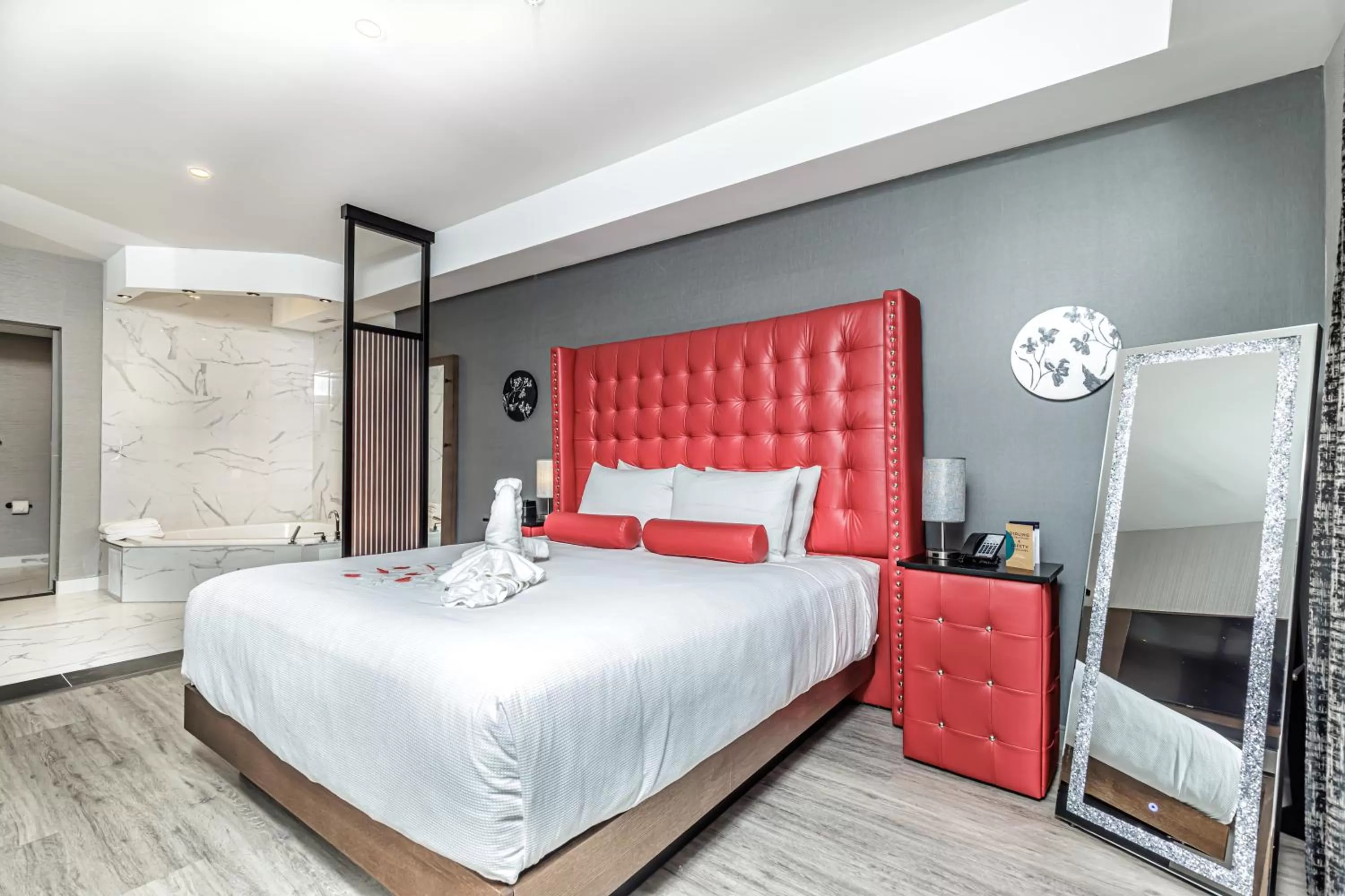 Bed in Hyatt Place Toronto-Brampton