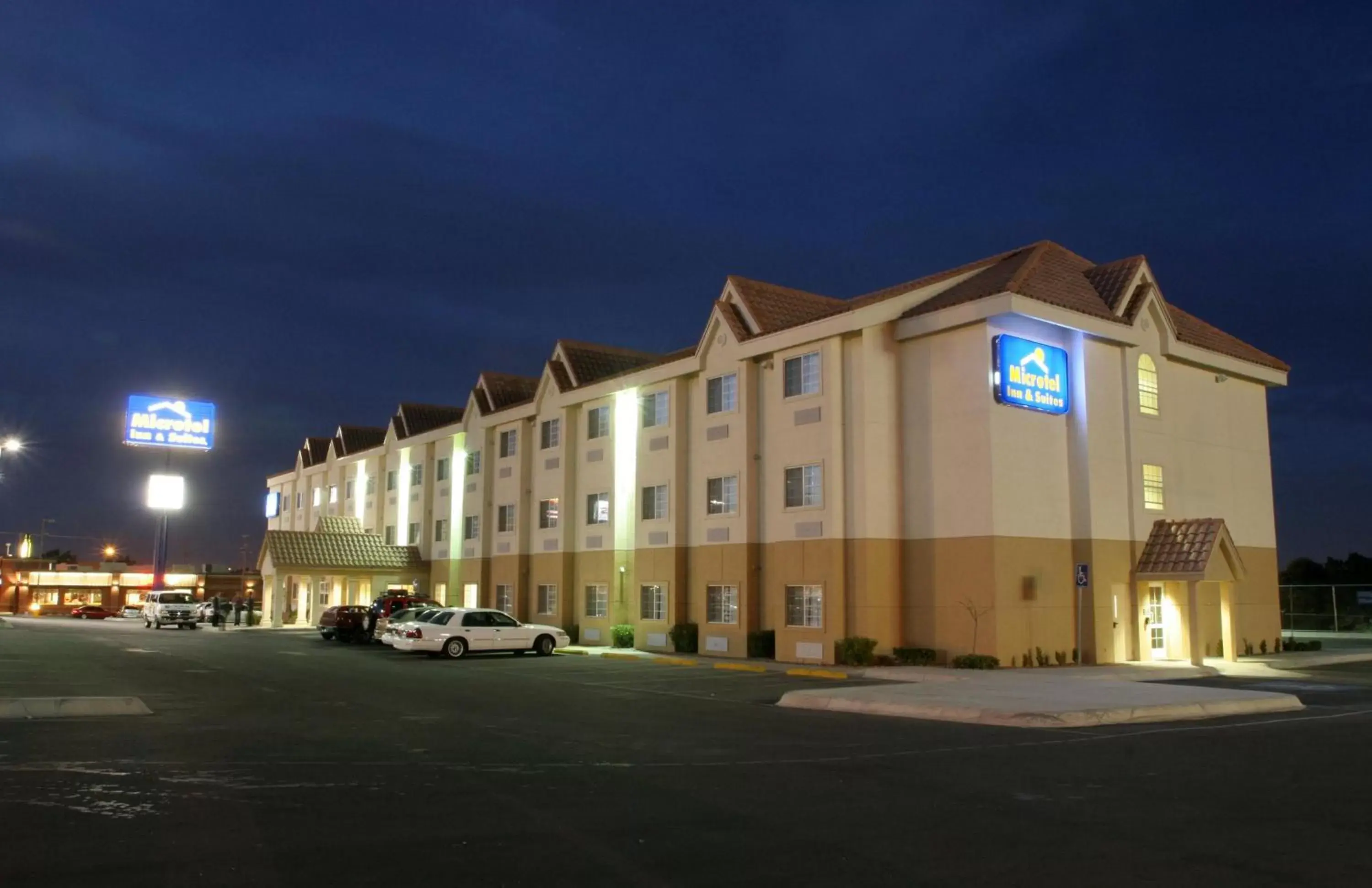 Property building in Microtel Inn & Suites by Wyndham Chihuahua Property building in Microtel Inn & Suites by Wyndham Chihuahua