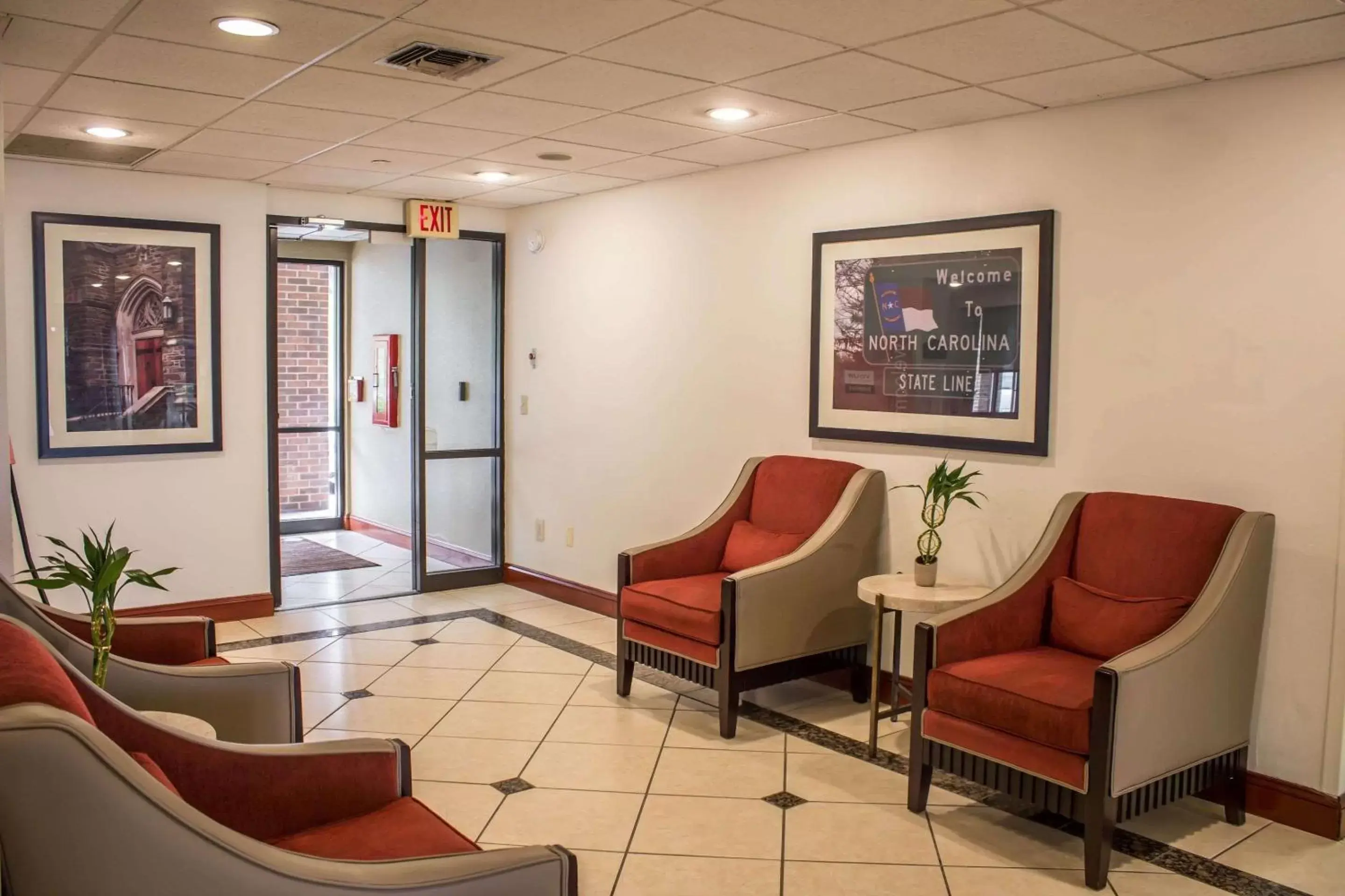 Lobby or reception, Seating Area in Comfort Inn Research Triangle Park