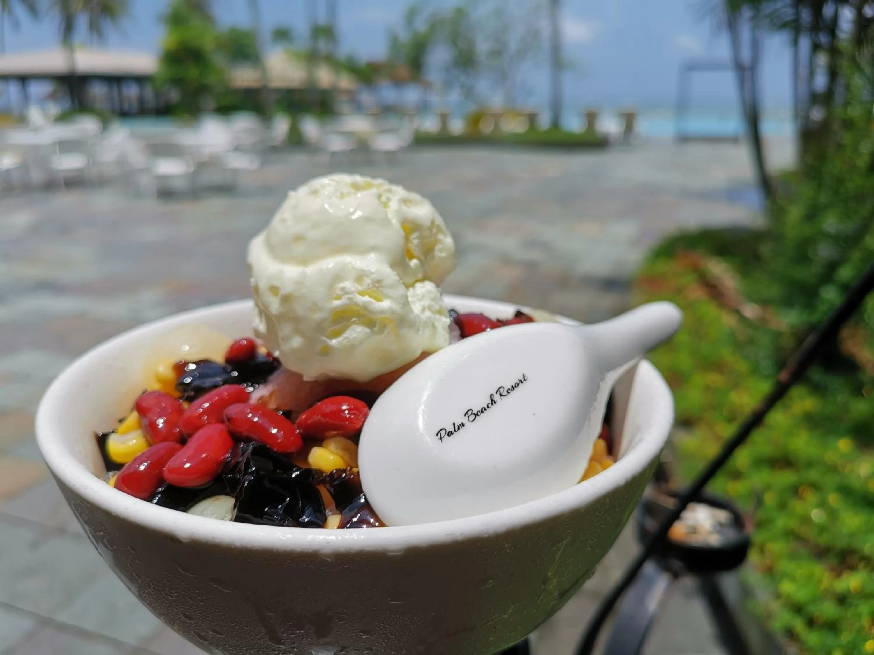 Food and drinks in Palm Beach Resort & SPA