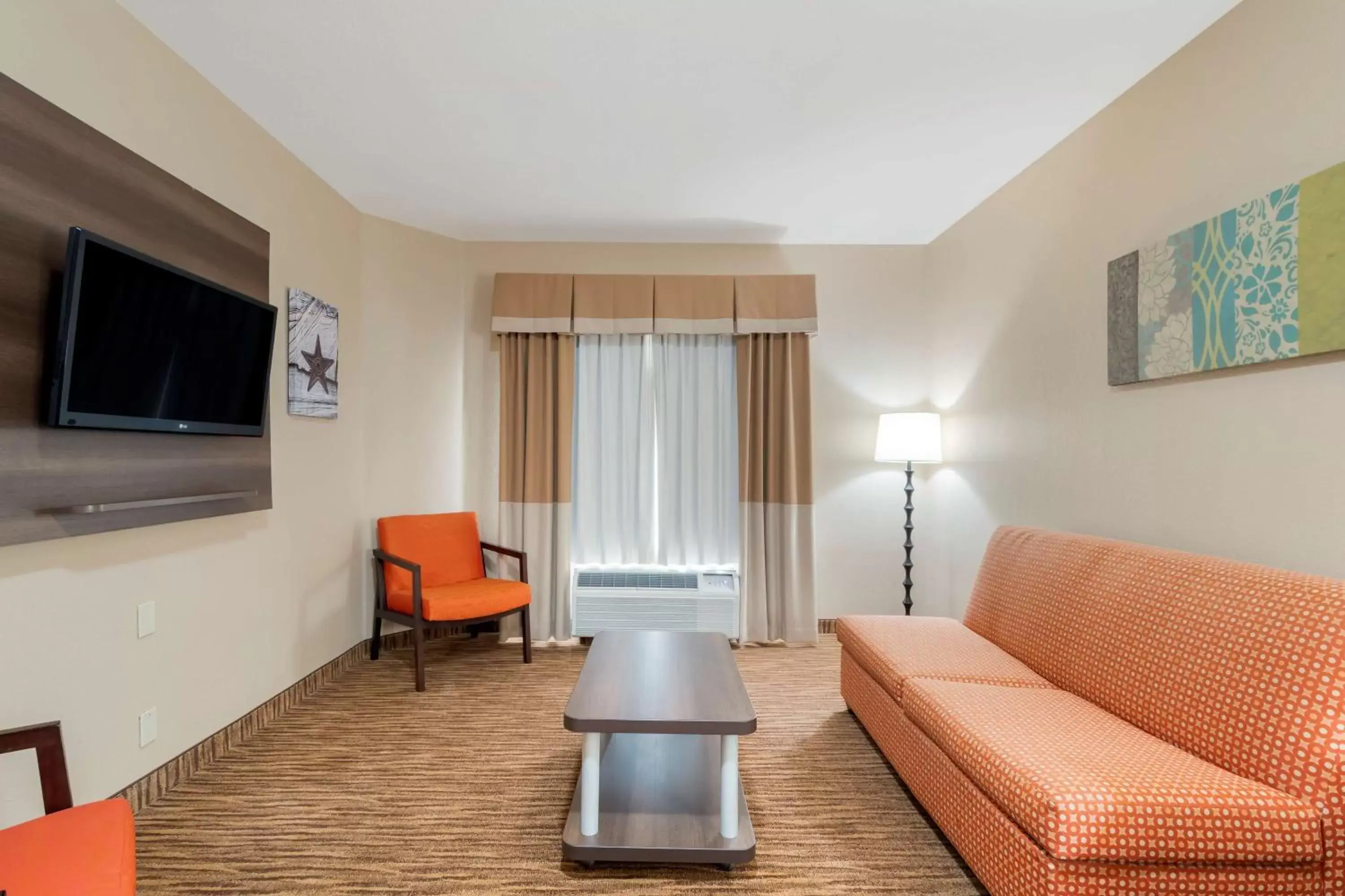 Photo of the whole room, Seating Area in Best Western Plus DFW Airport Suites