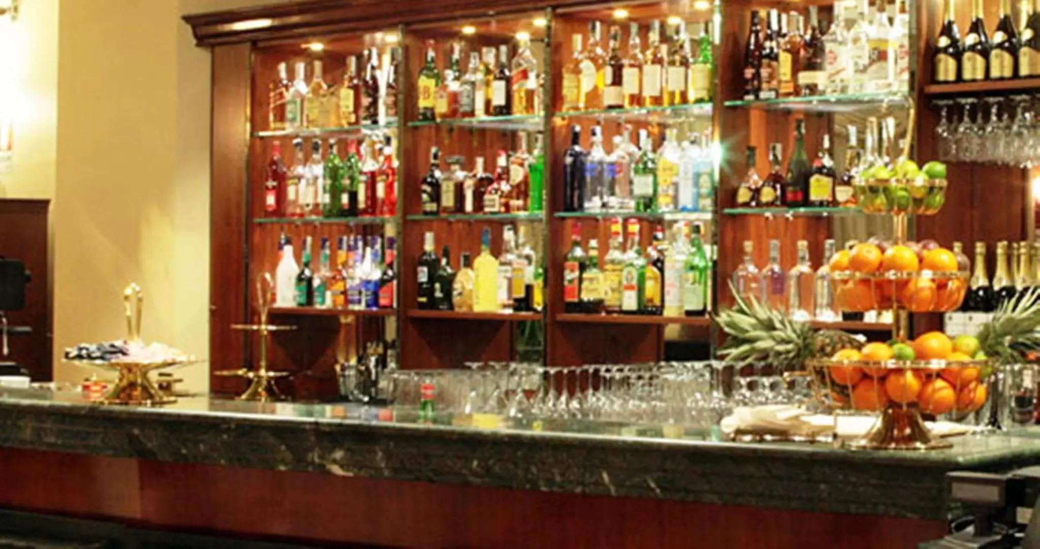 Lounge or bar in Hotel Mirasole International