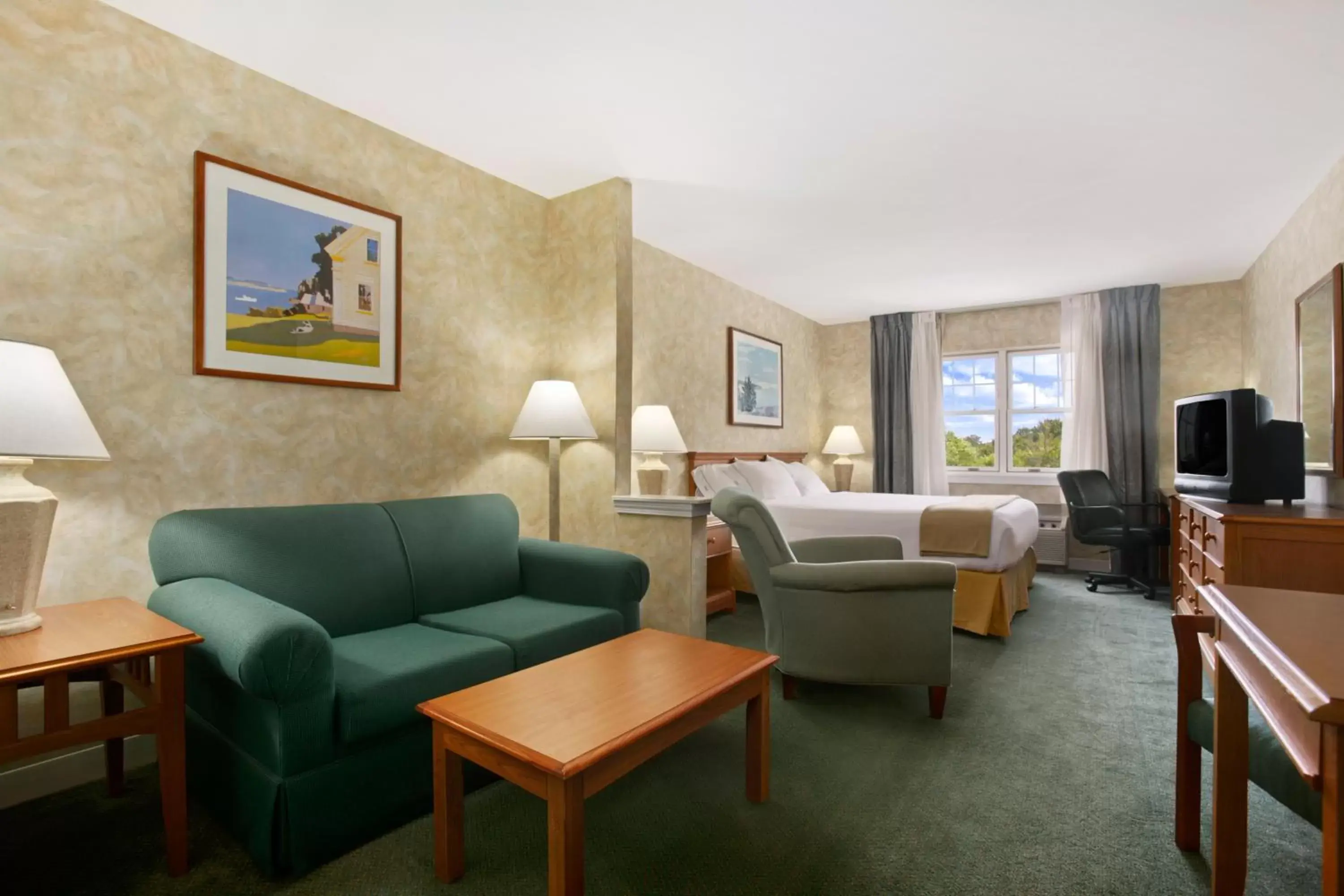 King Studio Suite - Non-Smoking in Ramada by Wyndham Saco/Old Orchard Beach Area