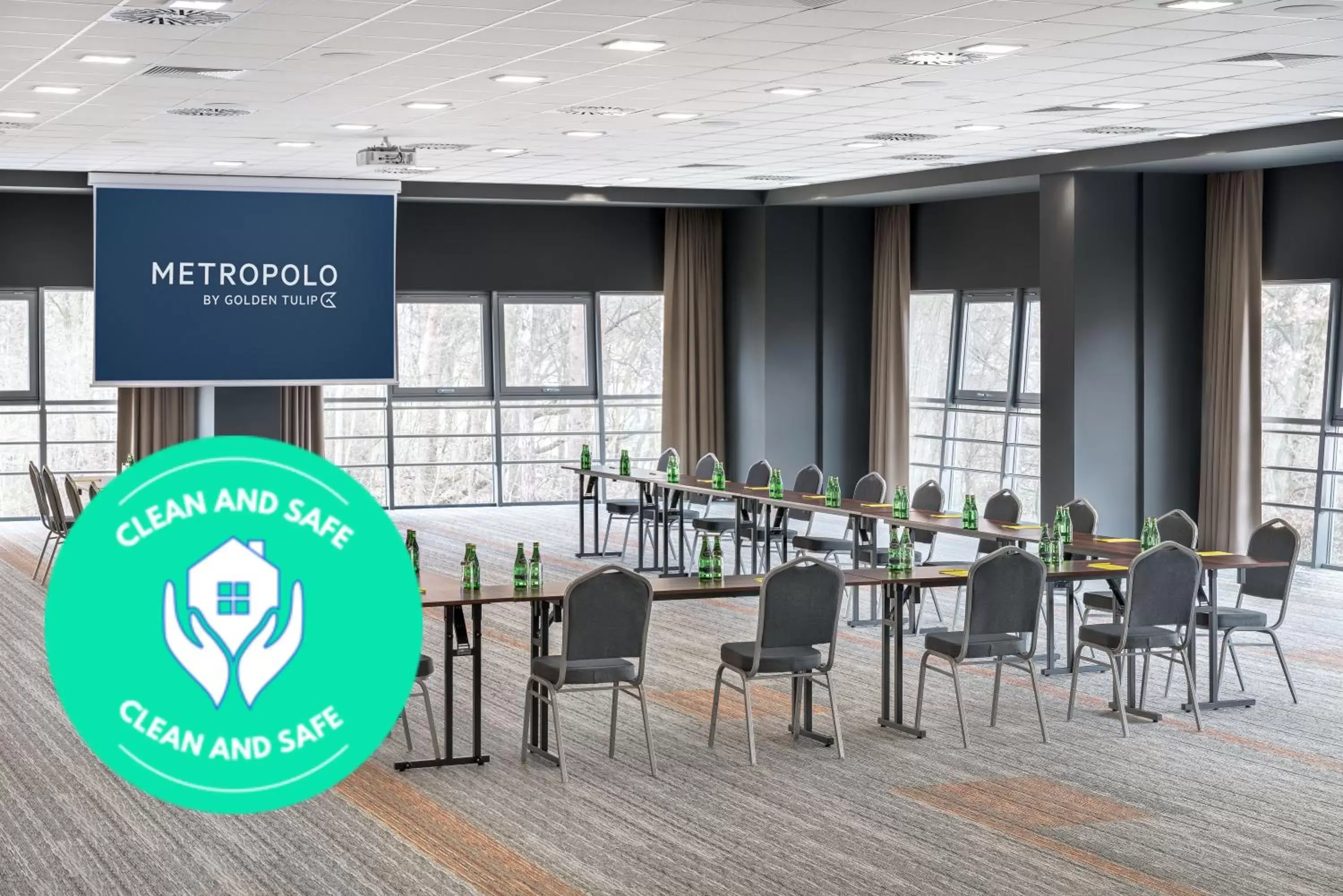 Meeting/conference room, Restaurant/Places to Eat in Metropolo by Golden Tulip Krakow