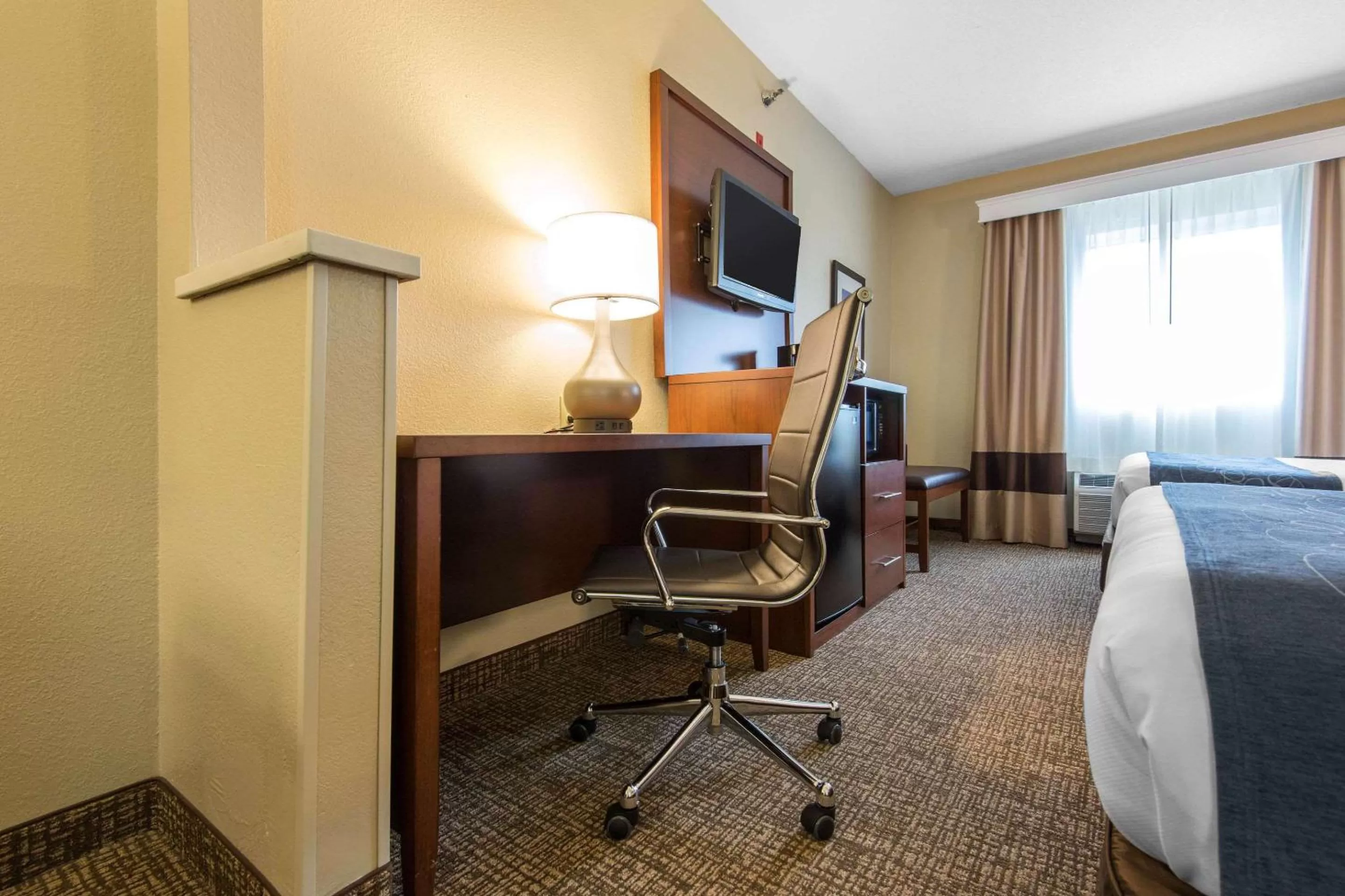 Photo of the whole room in Comfort Suites Rochester Henrietta University Area