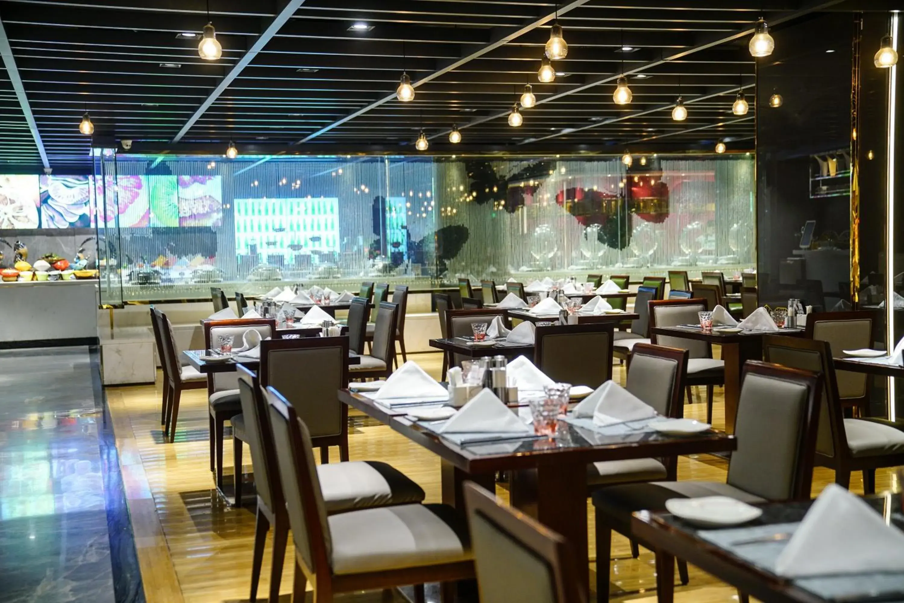 Restaurant/Places to Eat in Wyndham Grand Plaza Royale Ningbo