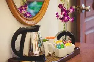 Coffee/tea facilities in Charlie House Pin Klao
