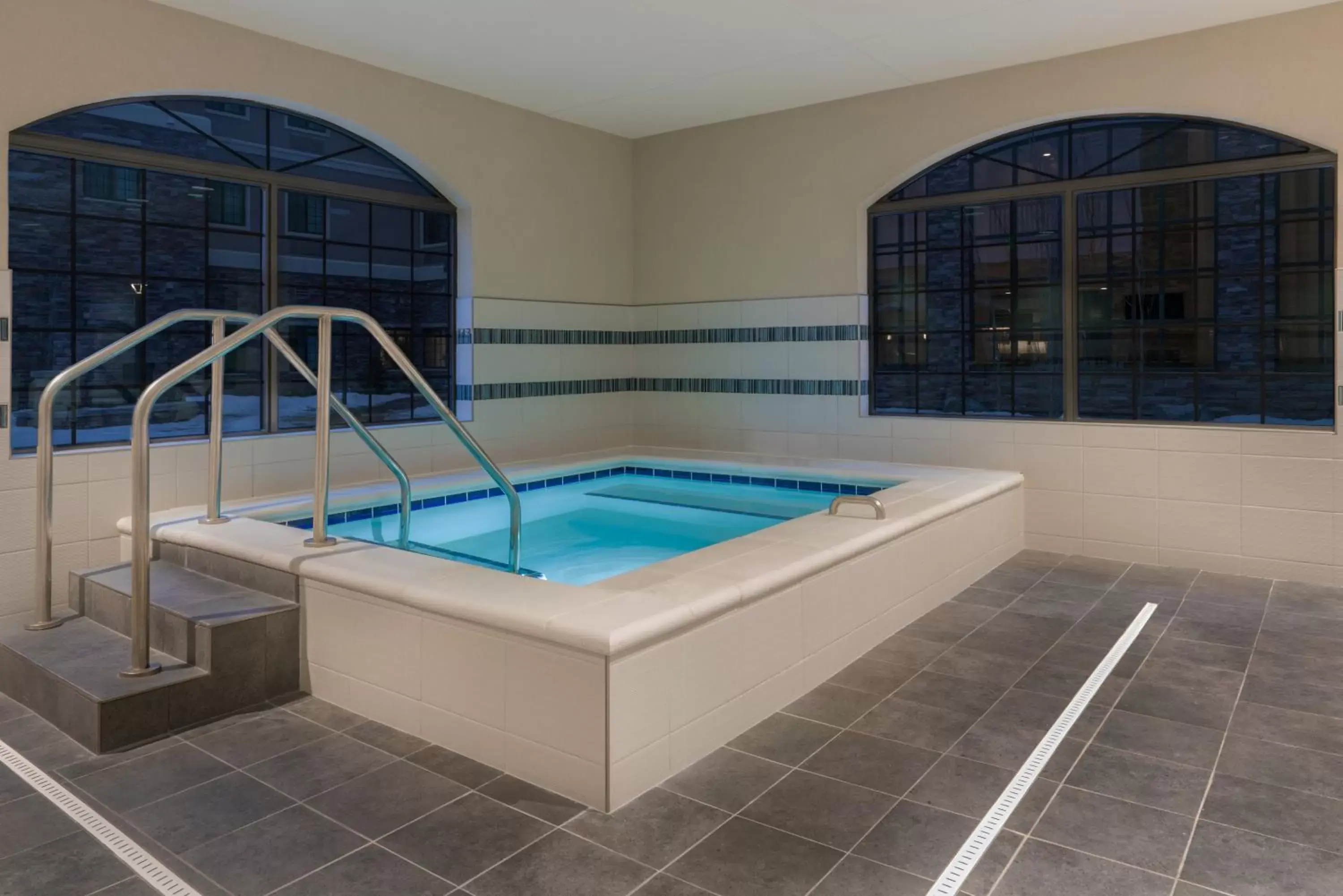 Spa and wellness centre/facilities, Swimming Pool in Staybridge Suites Anchorage, an IHG Hotel