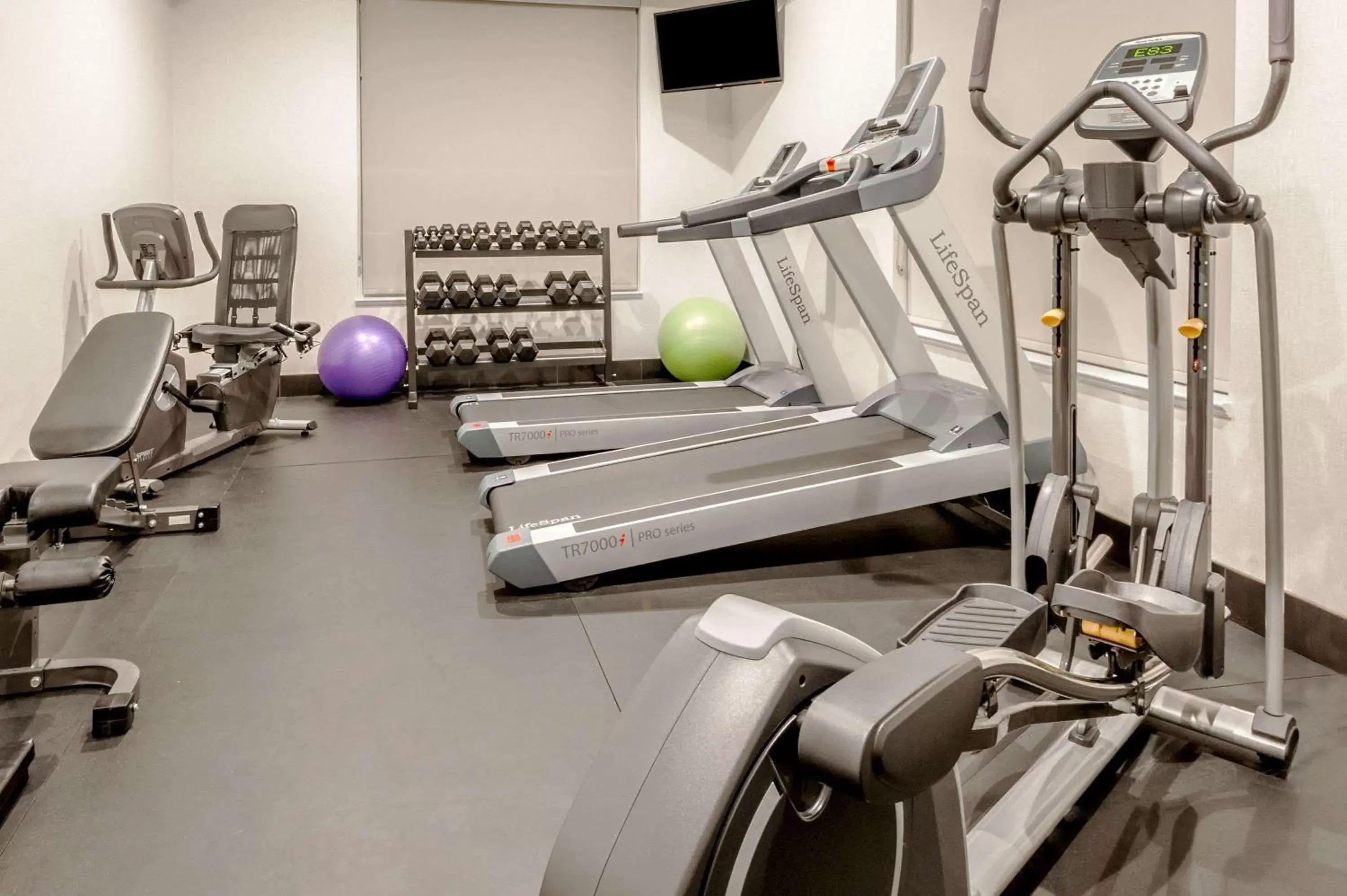 Fitness centre/facilities, Fitness Center/Facilities in Ramada by Wyndham Moose Jaw