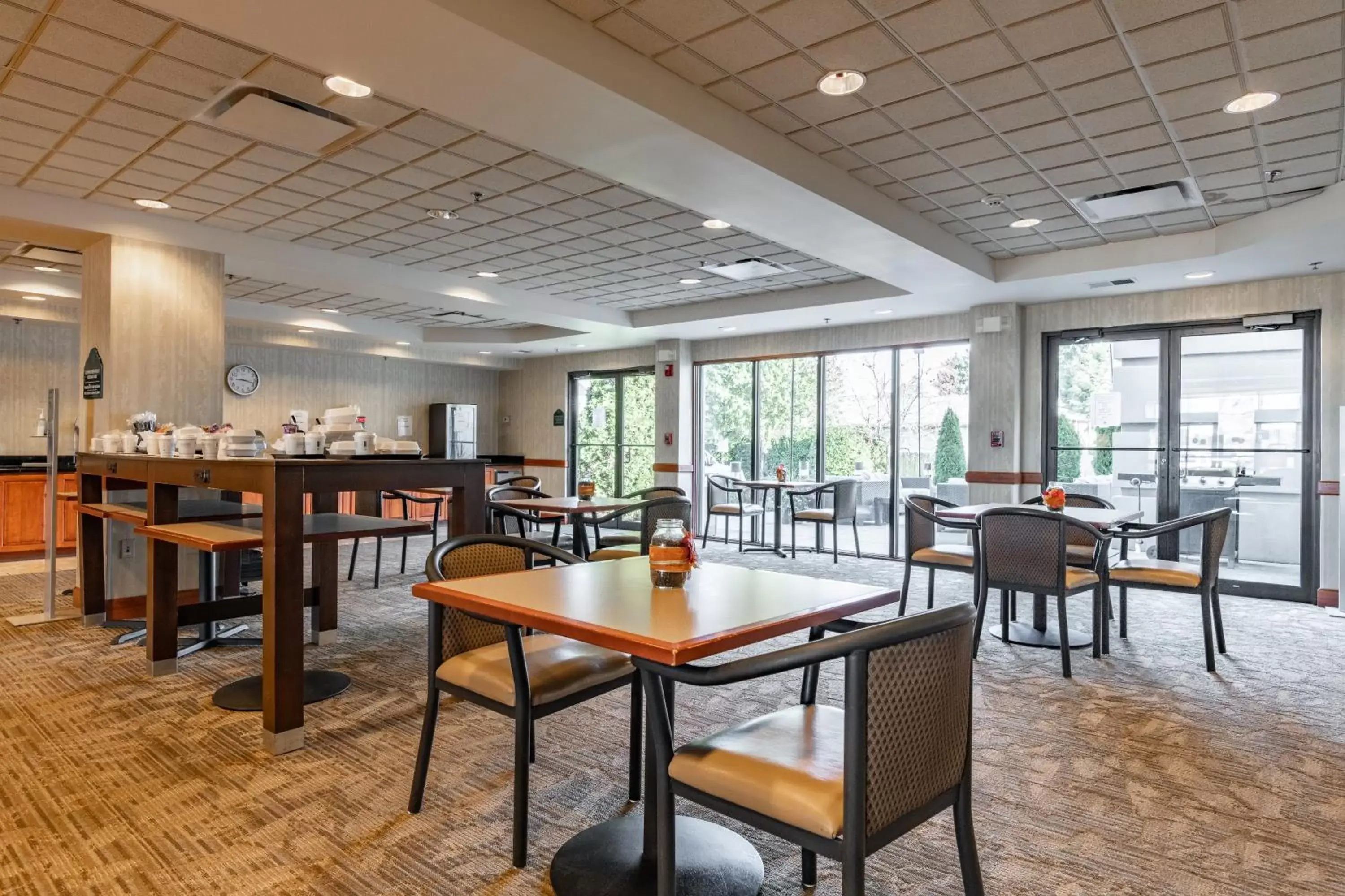 Breakfast, Restaurant/Places to Eat in Wingate by Wyndham Parkersburg - Vienna