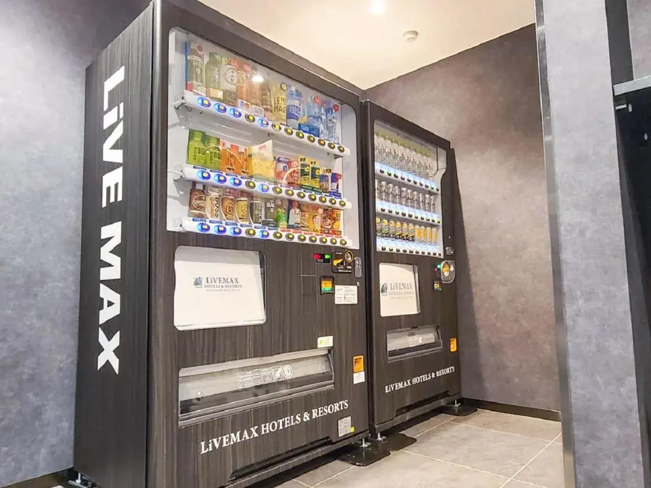 vending machine, Supermarket/Shops in HOTEL LiVEMAX Tokyo Ayase-Ekimae