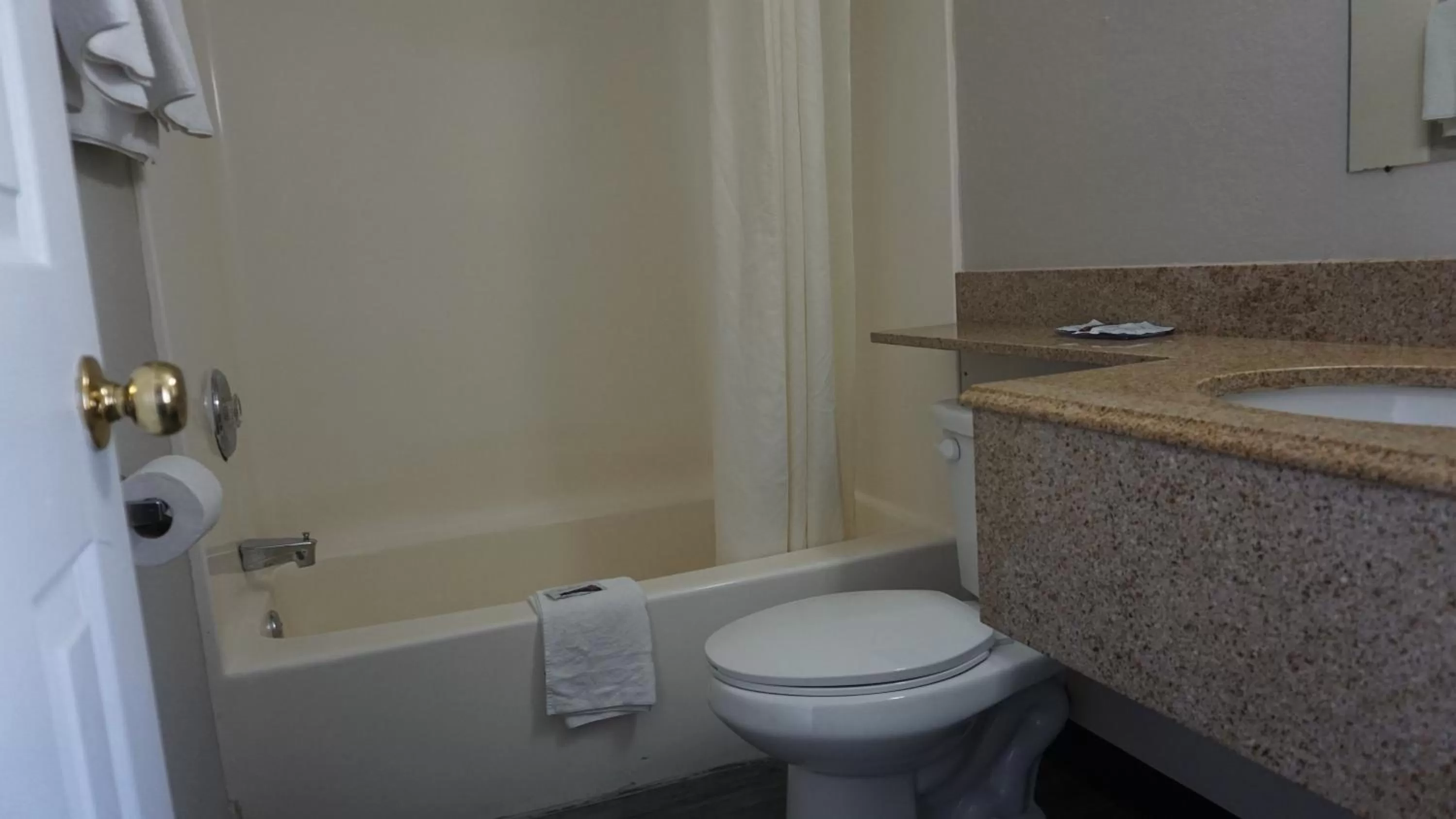 Bathroom in La Villita Inn