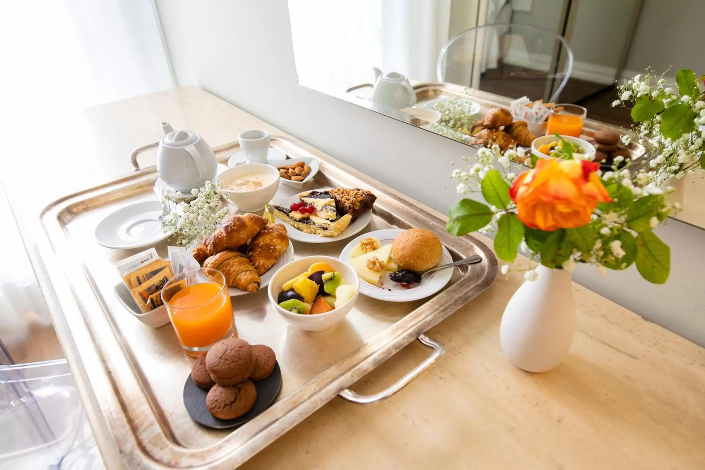 Breakfast in Etrusco Arezzo Hotel - Sure Hotel Collection by Best Western