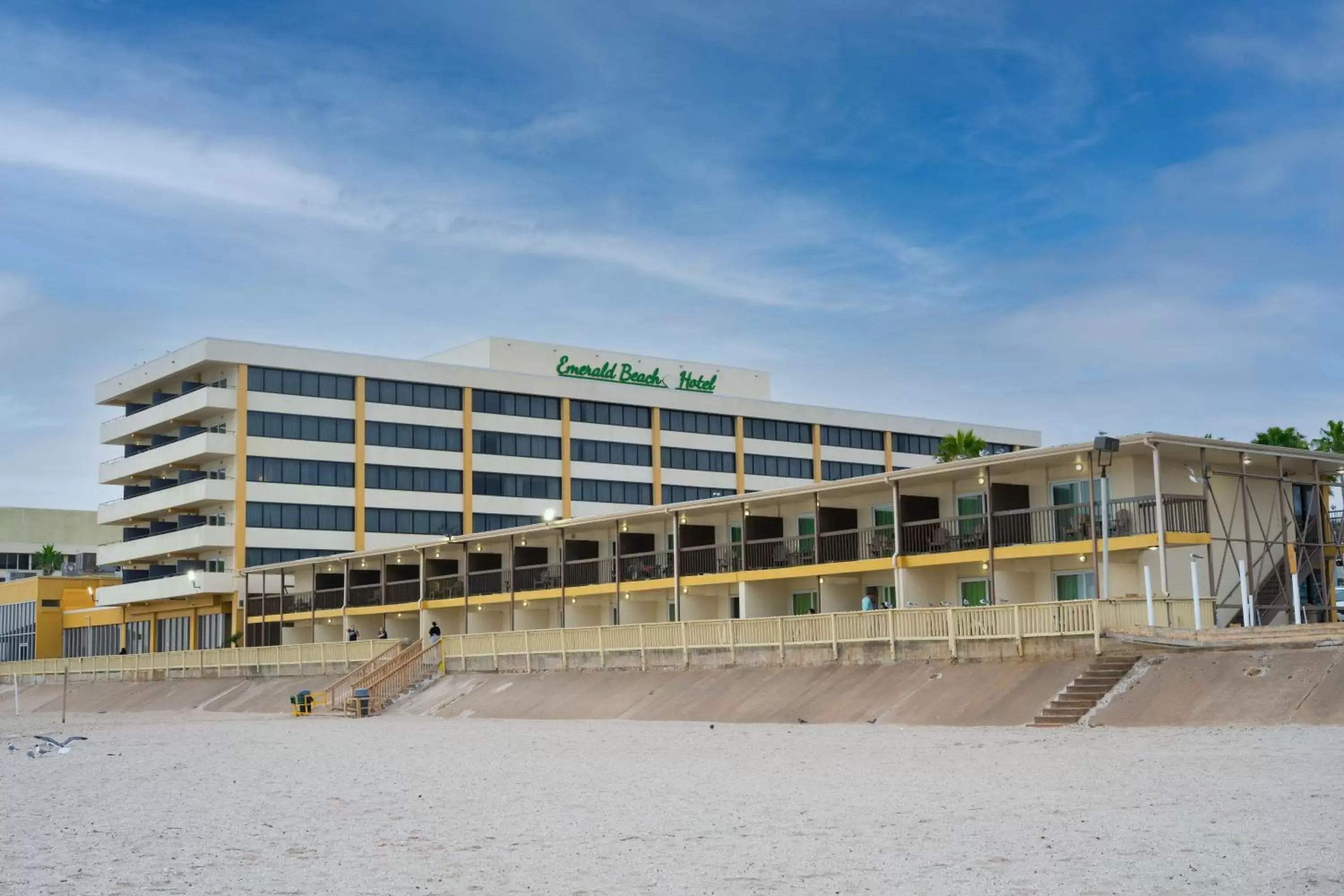 Property Building in Emerald Beach Hotel Corpus Christi