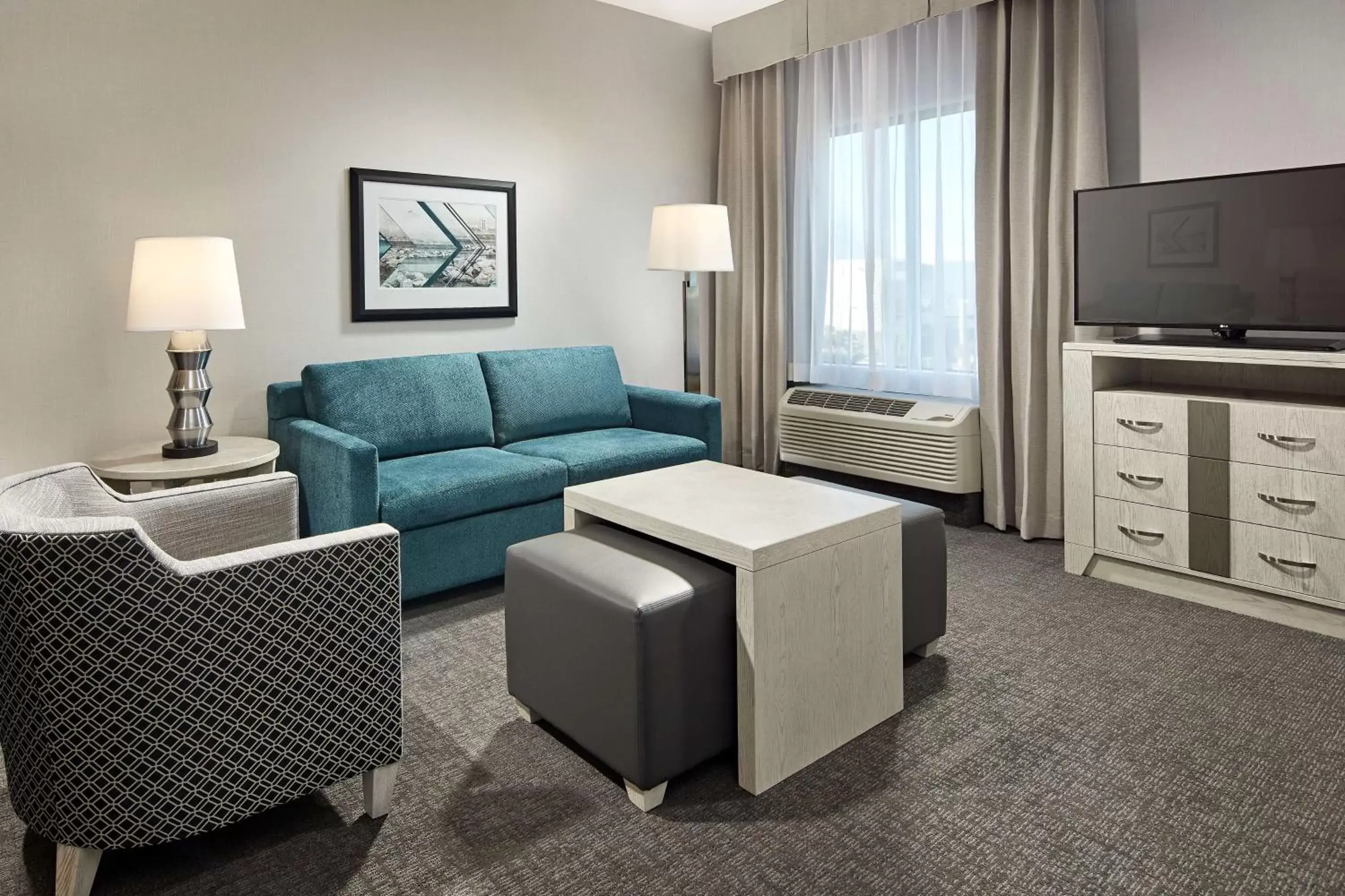 Bedroom, Seating Area in Homewood Suites By Hilton Long Beach Airport