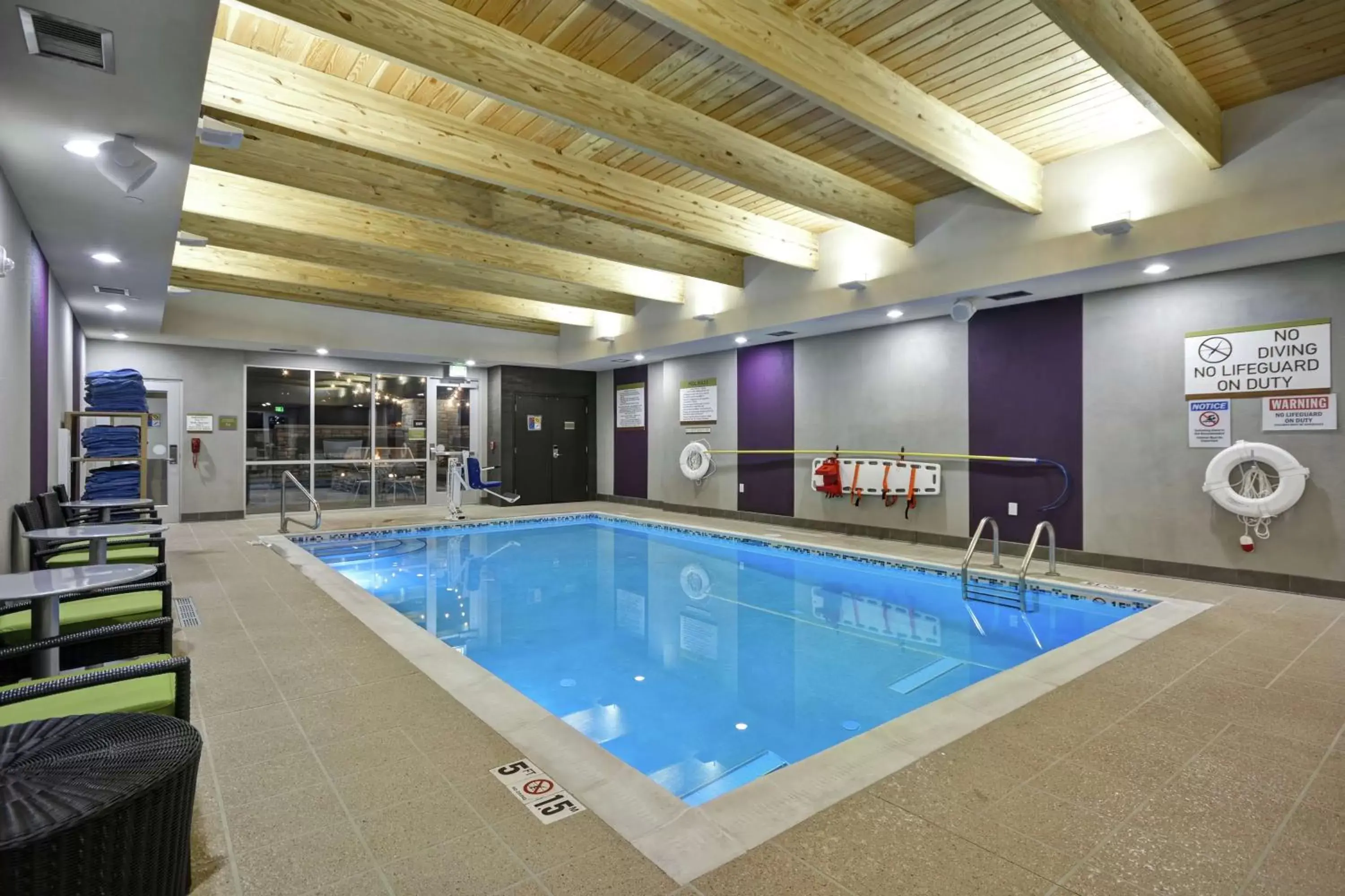 Swimming Pool in Home2 Suites by Hilton Stow Akron