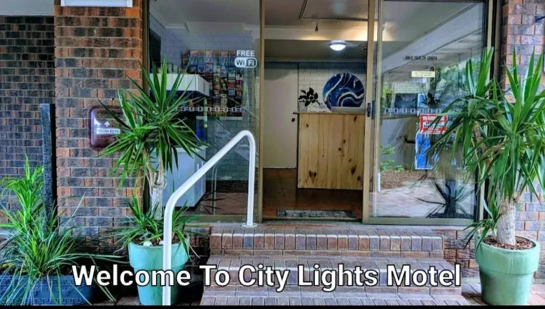 Lobby or reception in City Lights Motel