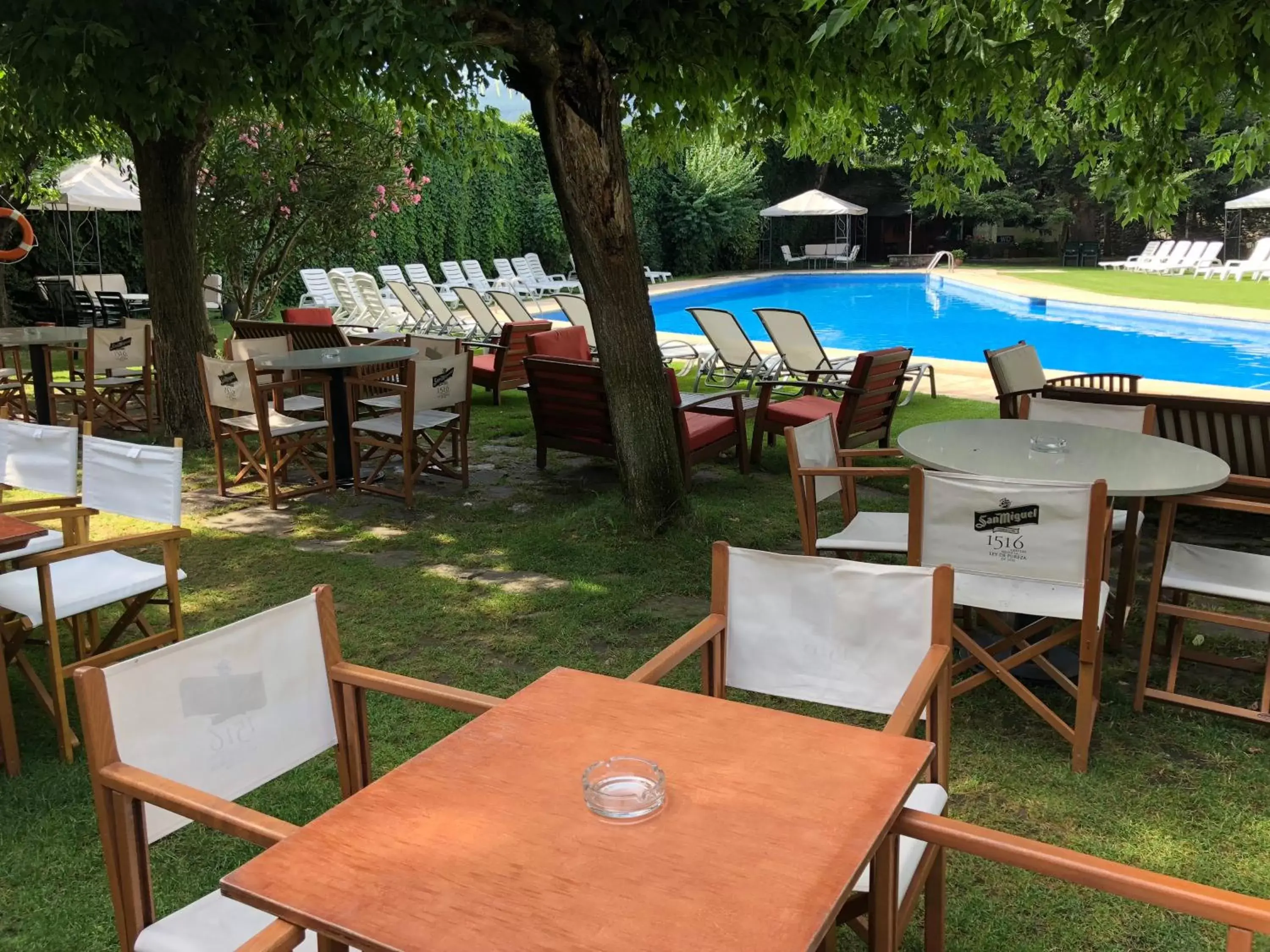 Summer, Restaurant/Places to Eat in Hotel Restaurant Pessets & SPA