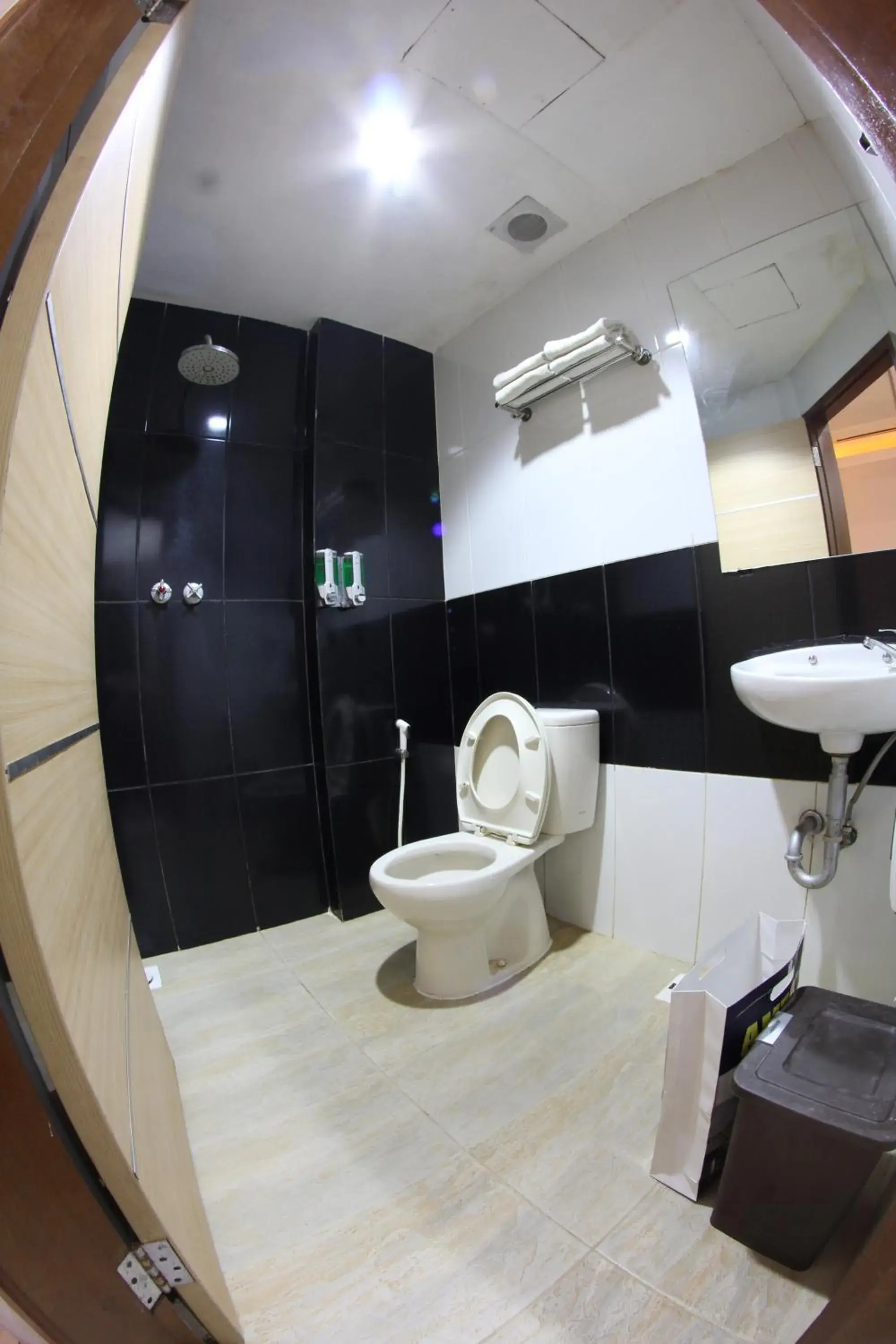 Bathroom in Antoni Hotel