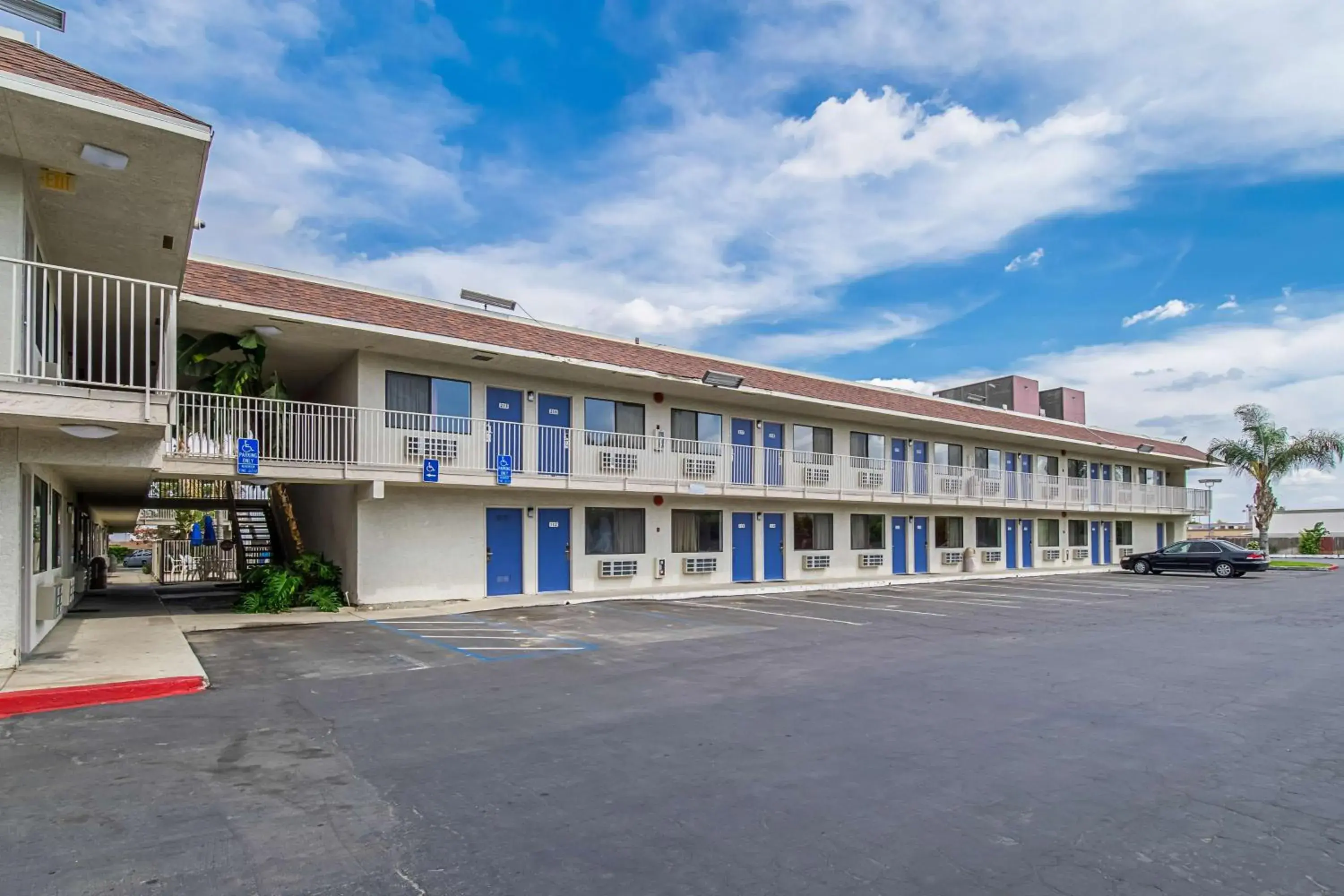 Property Building in Motel 6-Bakersfield, CA - Airport