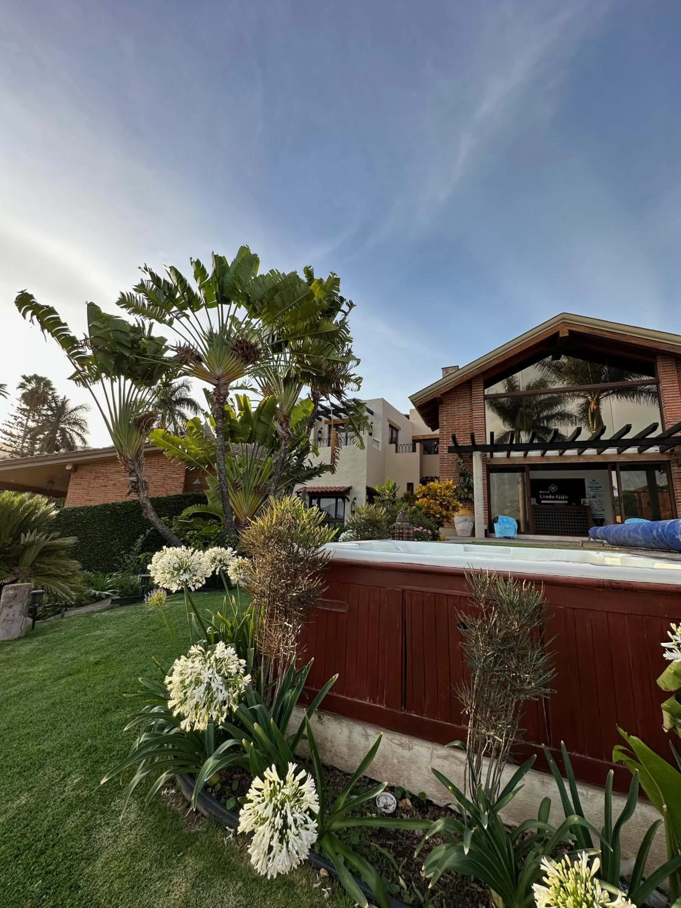 Hotel Lindo Ajijic Bed & Breakfast