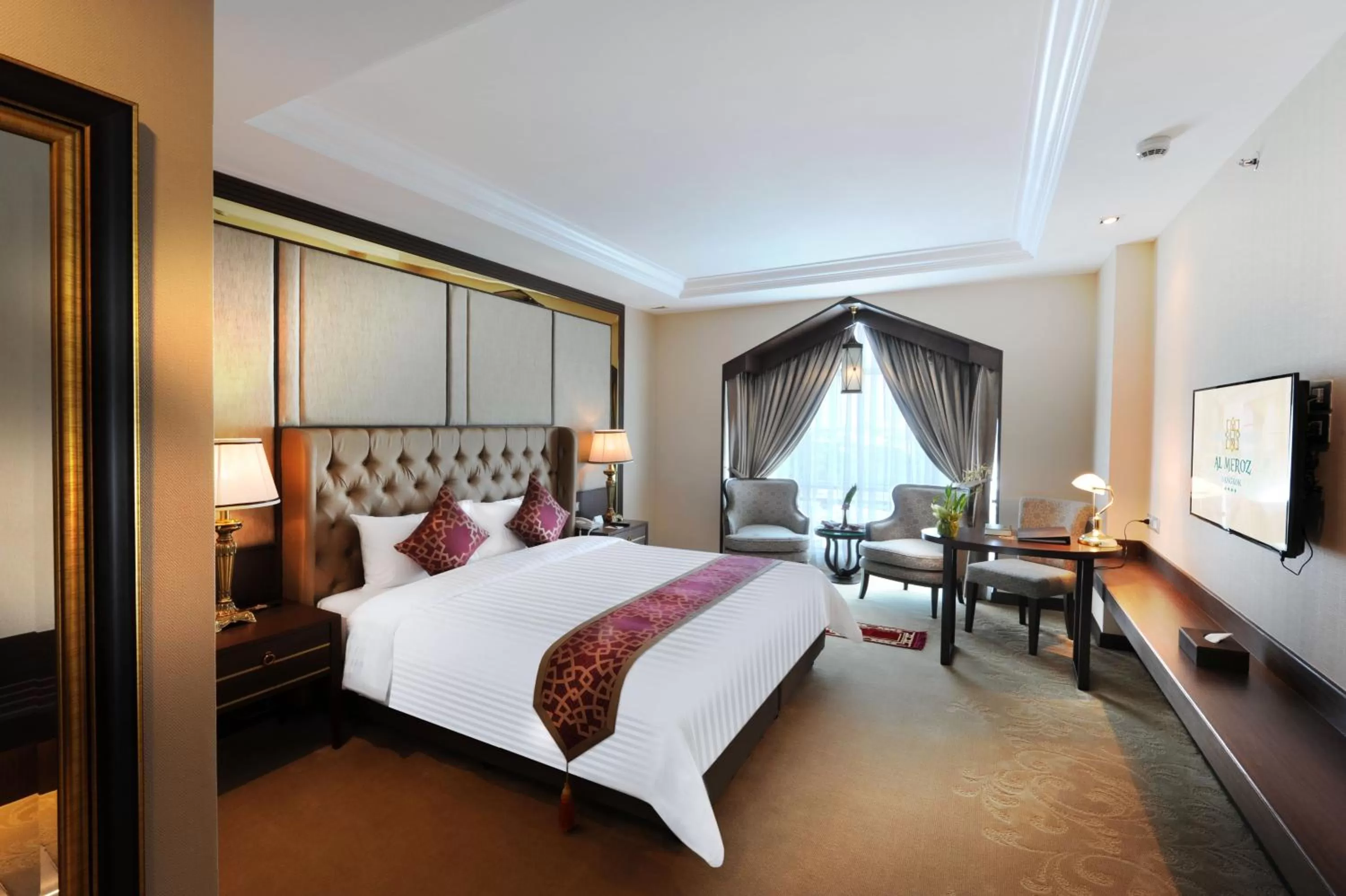 Deluxe Double or Twin Room in Al Meroz Hotel Bangkok - The Leading Halal Hotel