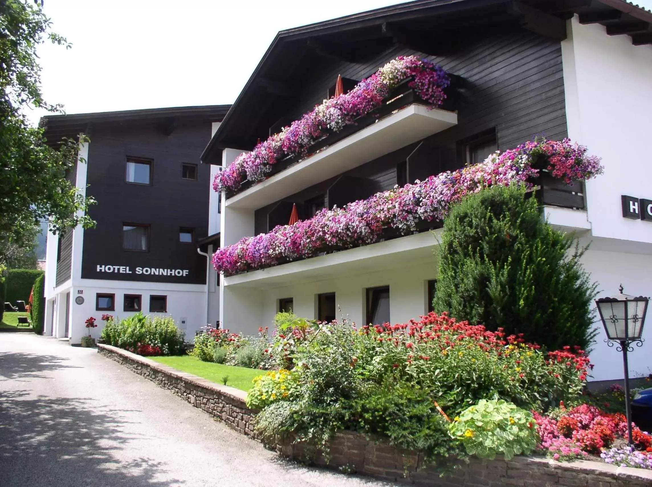 Facade/entrance, Property Building in Hotel Sonnhof