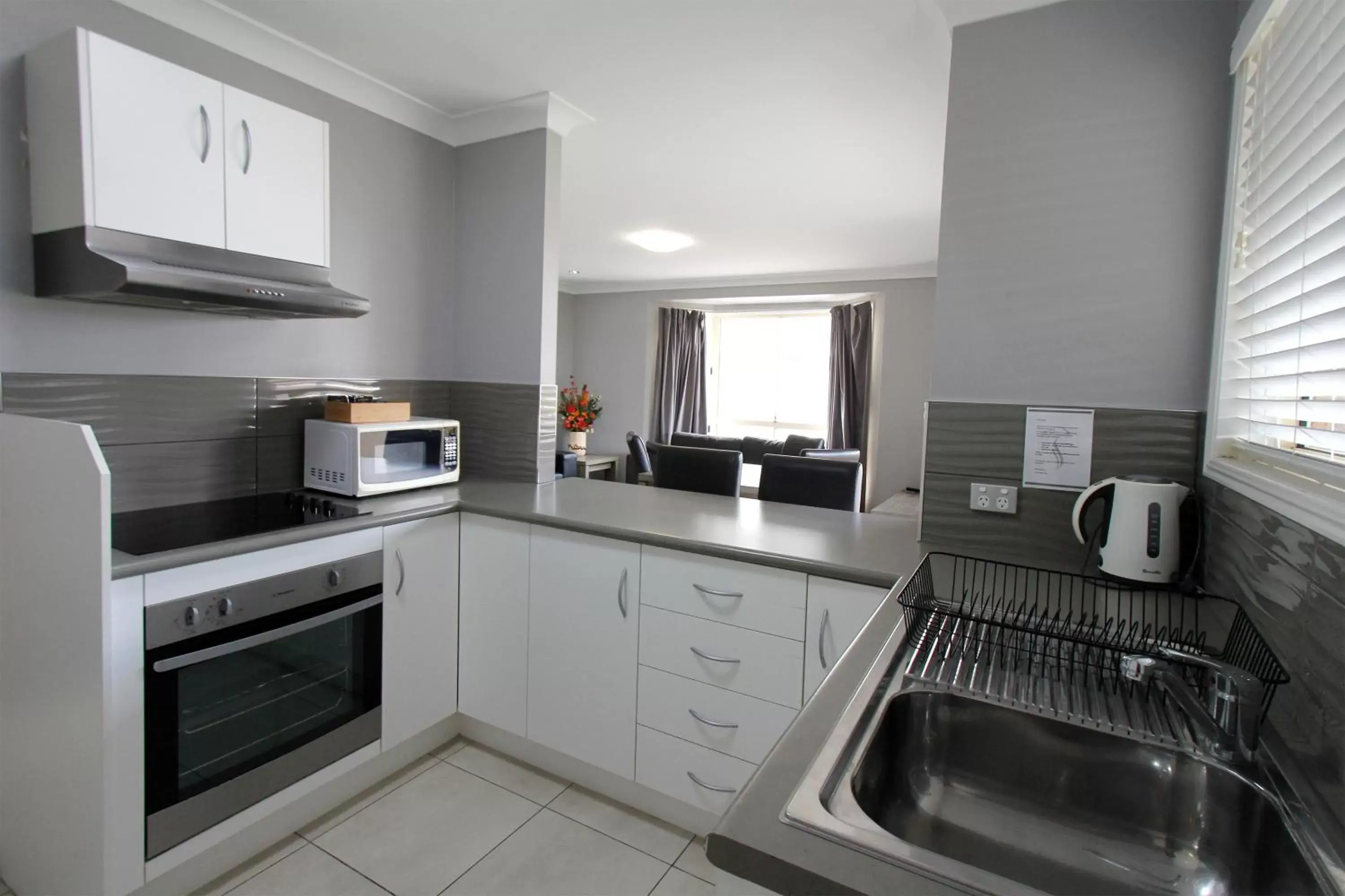 Kitchen or kitchenette, Kitchen/Kitchenette in The Stirling Motel