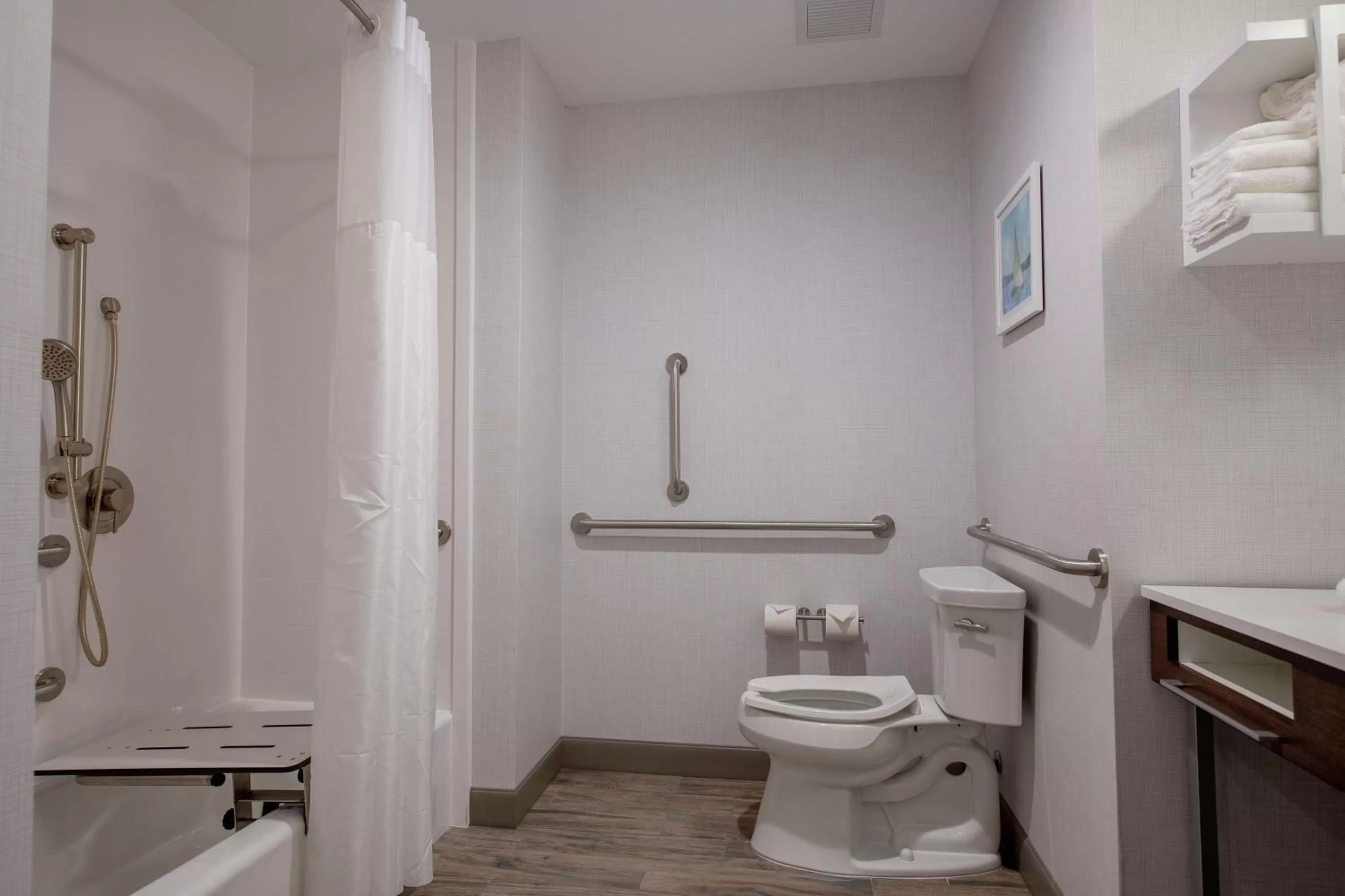 Bathroom in Hampton Inn & Suites Duncanville Dallas, Tx