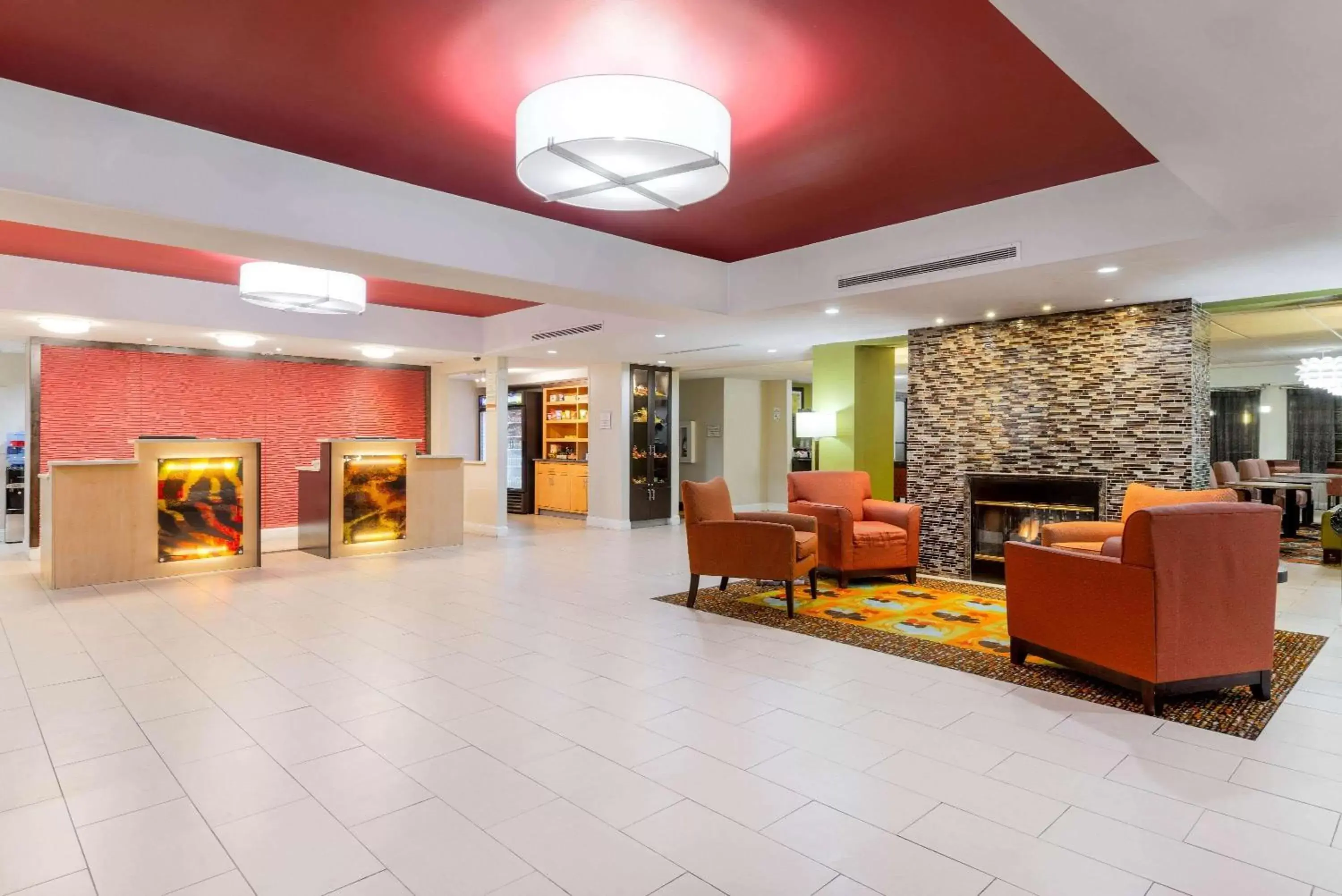 Lobby or reception, Lobby/Reception in La Quinta Inn & Suites - New River Gorge National Park