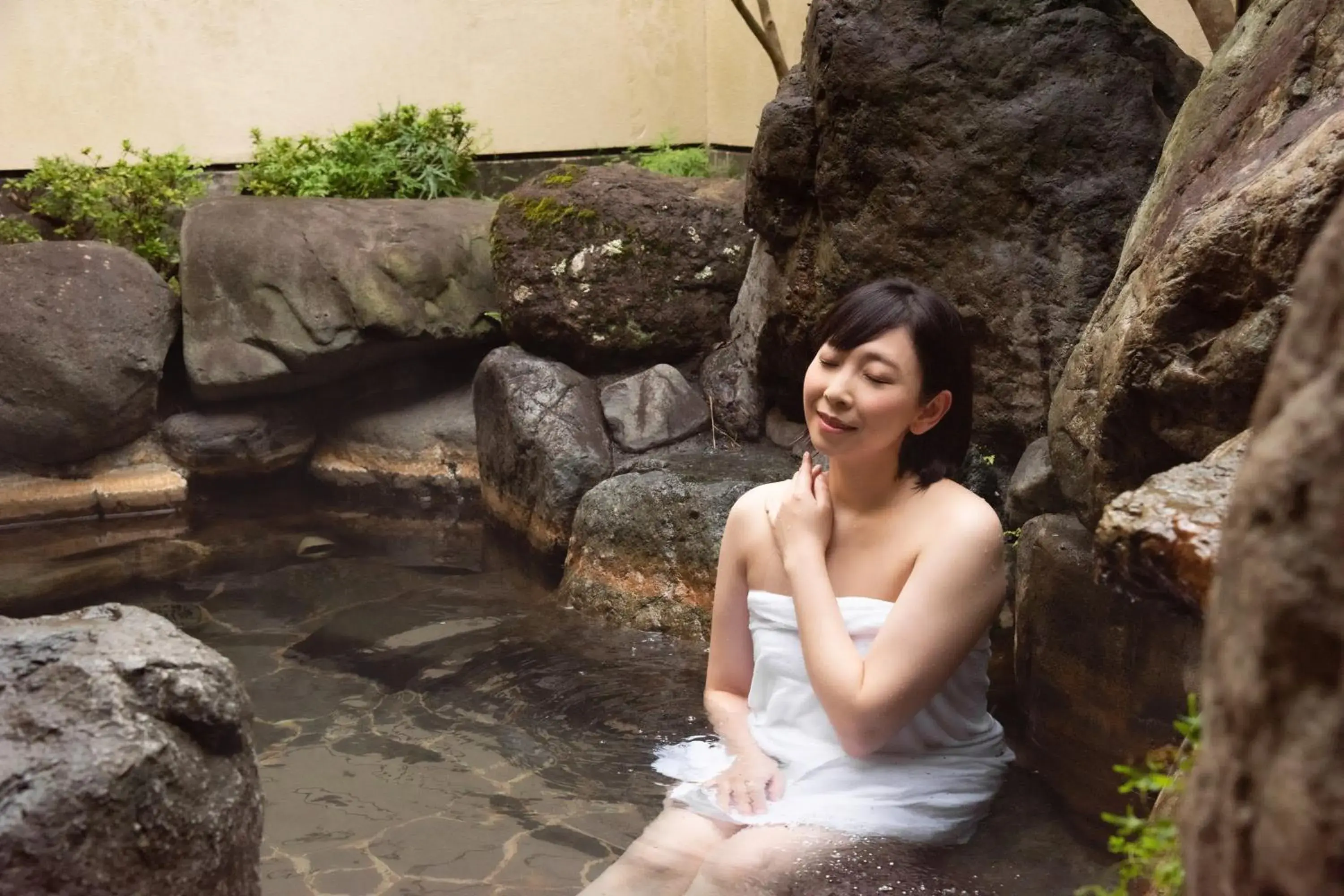 Open Air Bath in Hotel Hagoromo