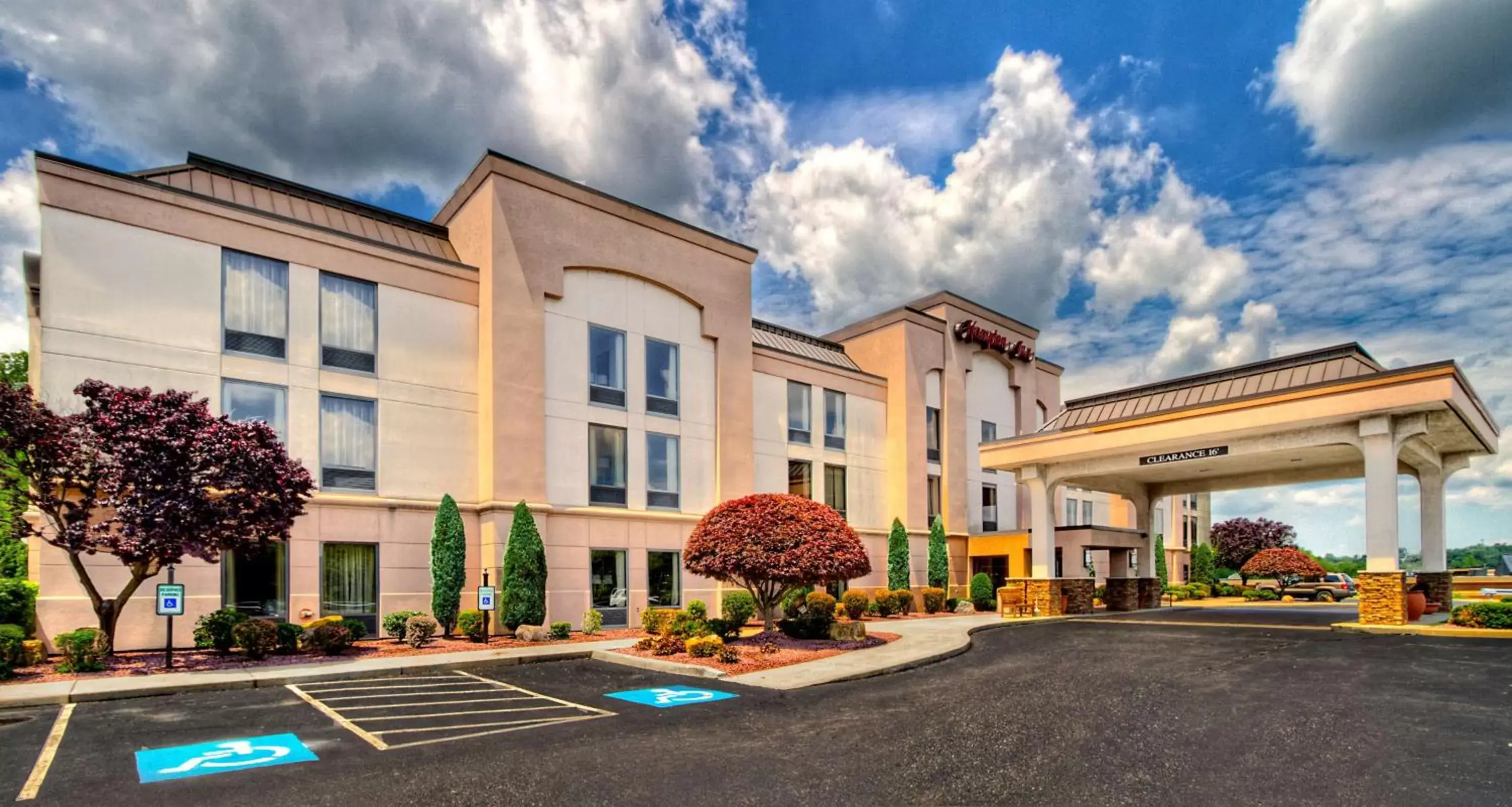 Property Building in Hampton Inn Greensburg