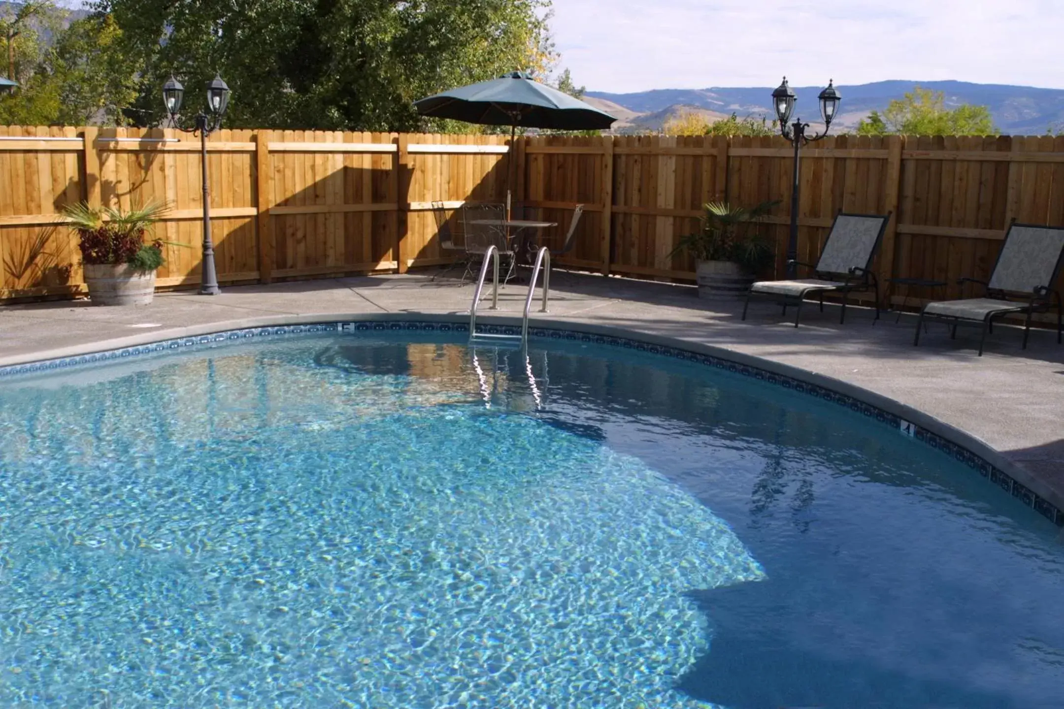 Day, Swimming Pool in Arden Forest Inn