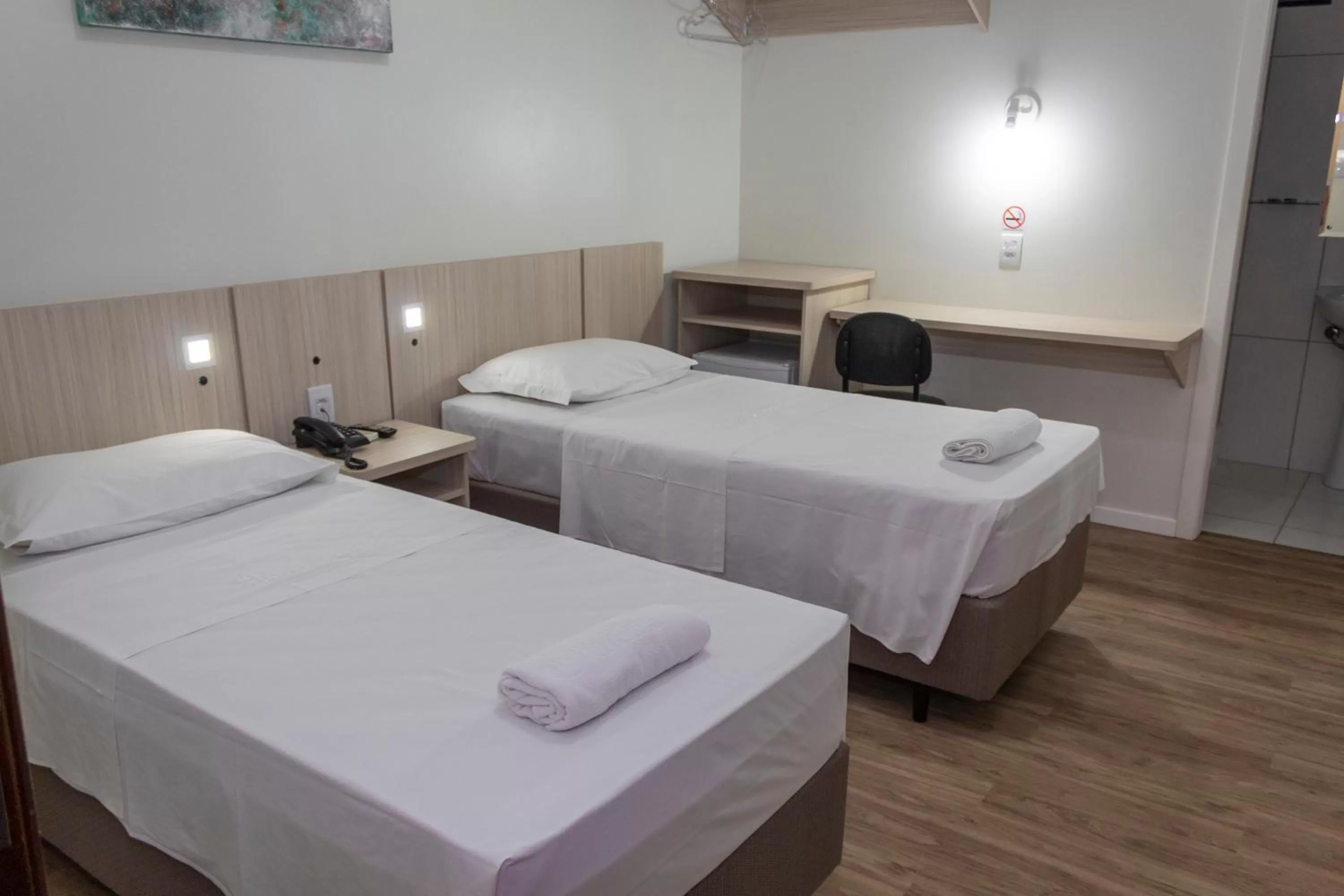 Bedroom, Bed in Hotel Vitoria - Itajaí