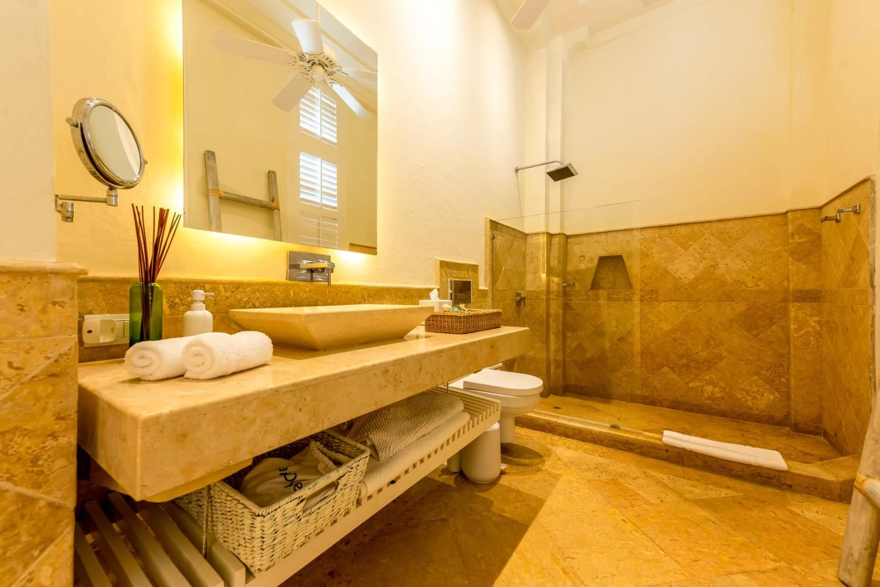Bathroom in Casa Diluca Cartagena Hotel Boutique